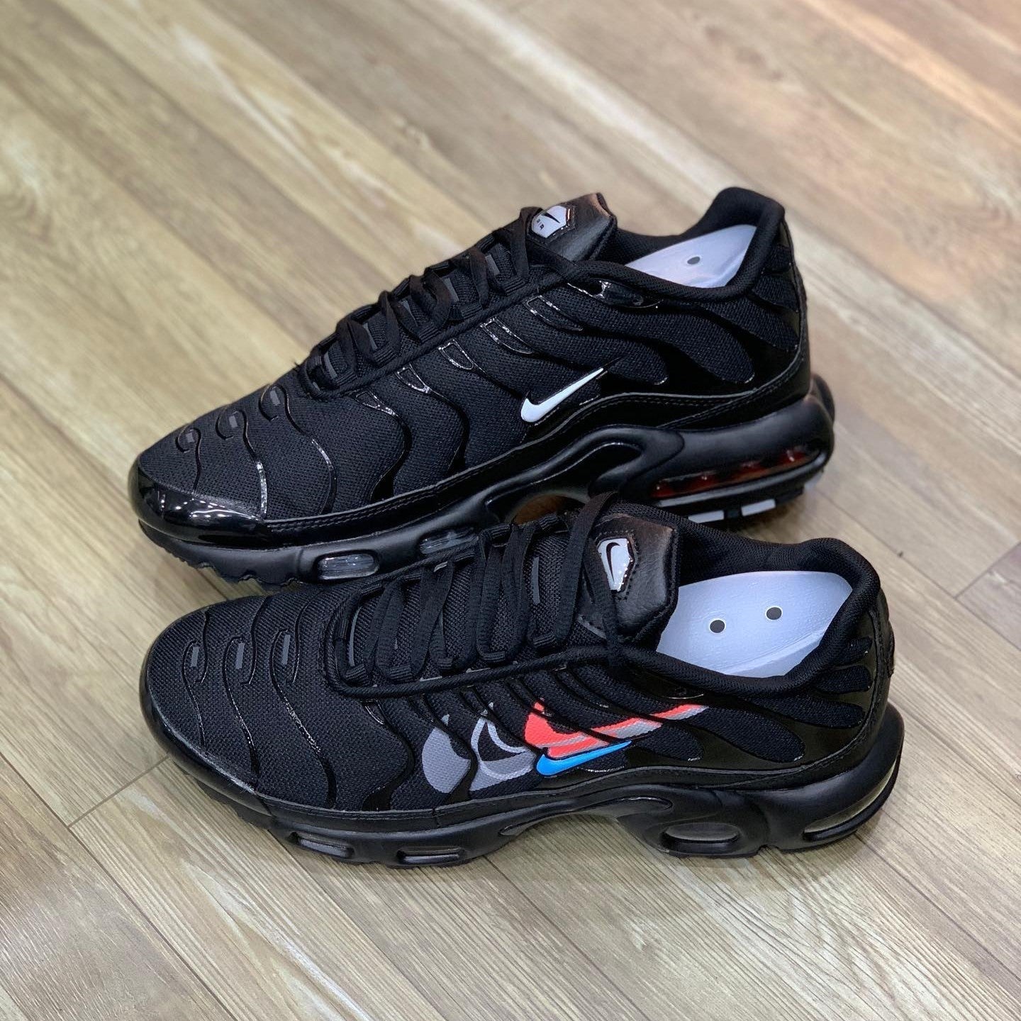 Air Max Plus TN Multi Swoosh Black Crimson