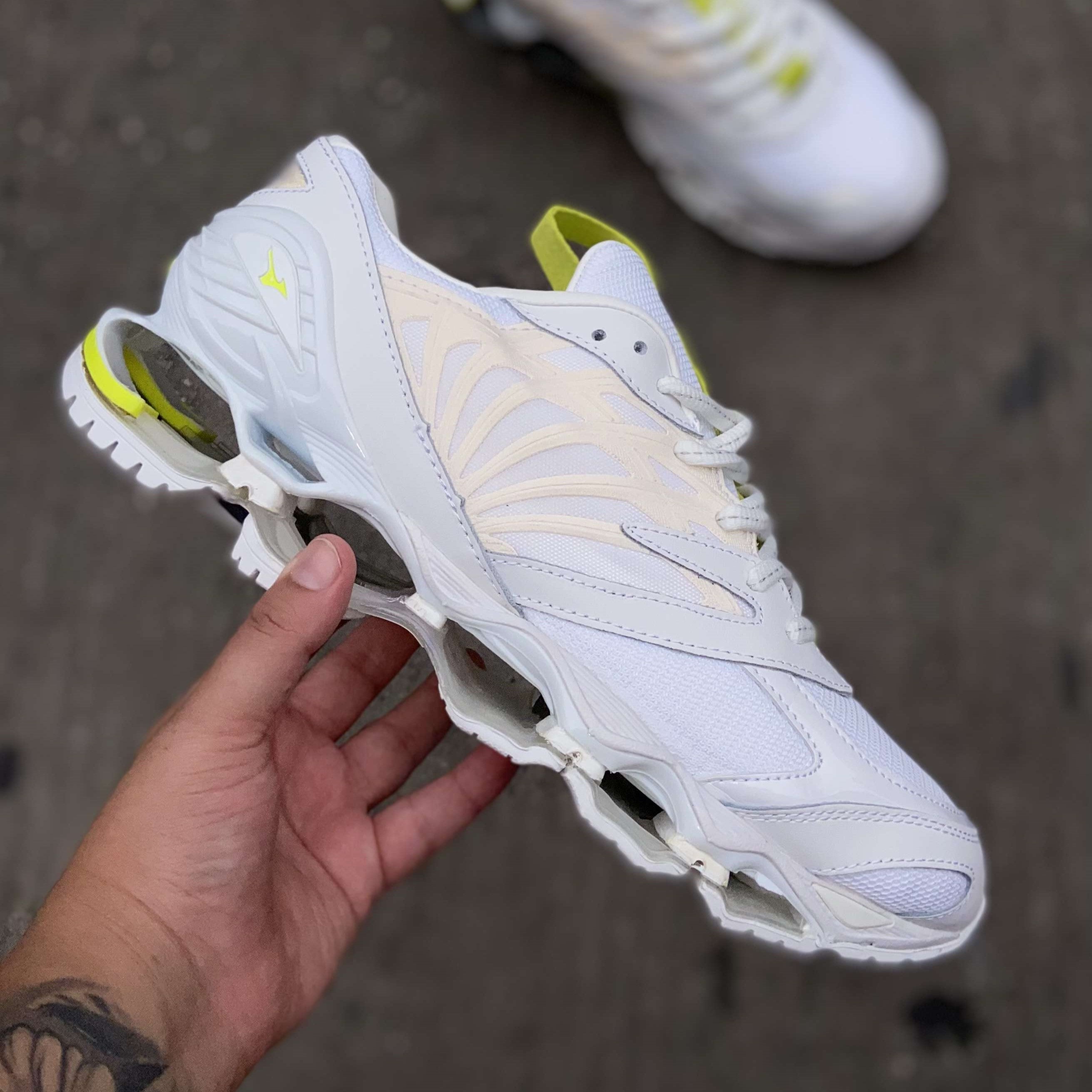 Mizuno Futur White Safety Yellow