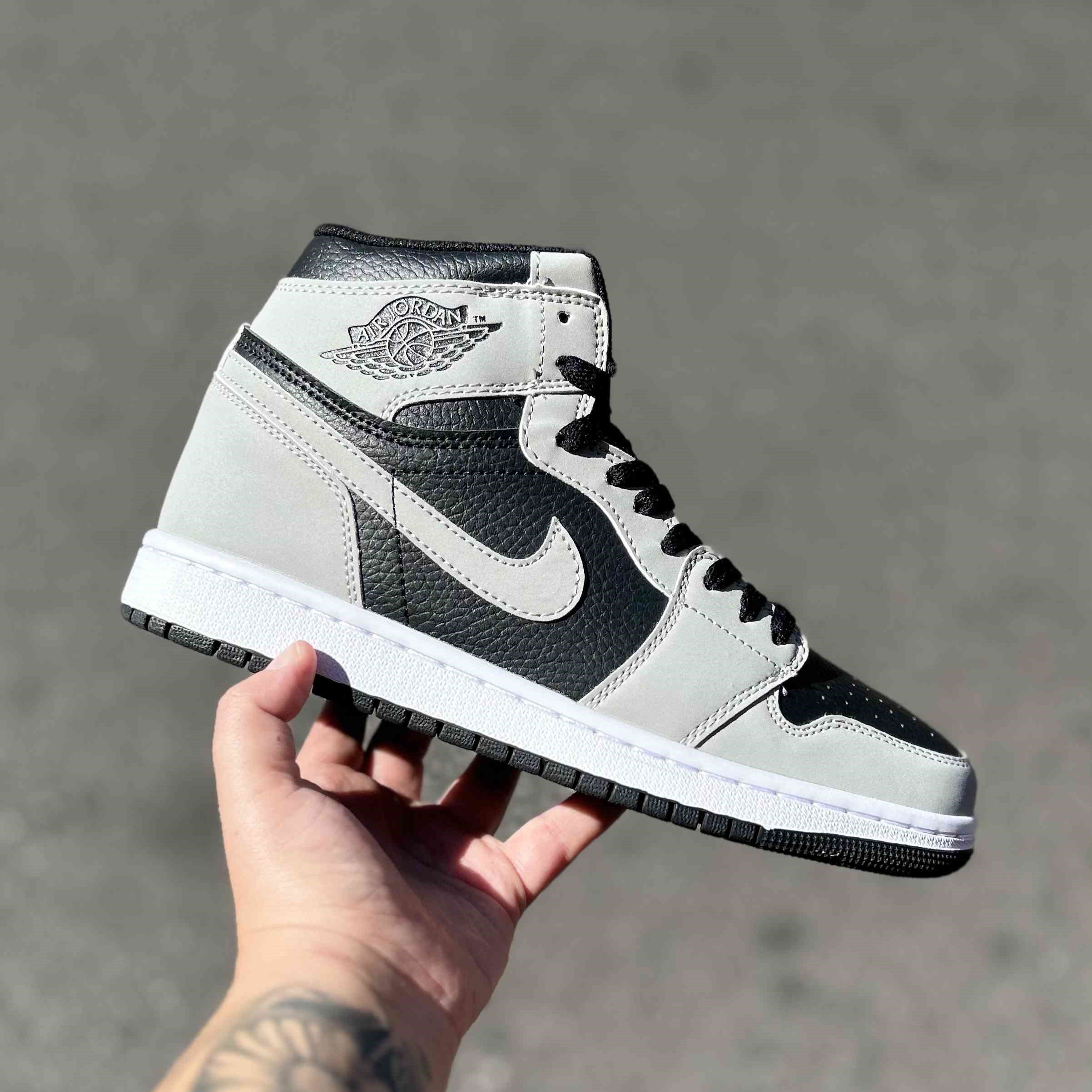 Air Jordan 1 Retro High OG Shadow 2.0