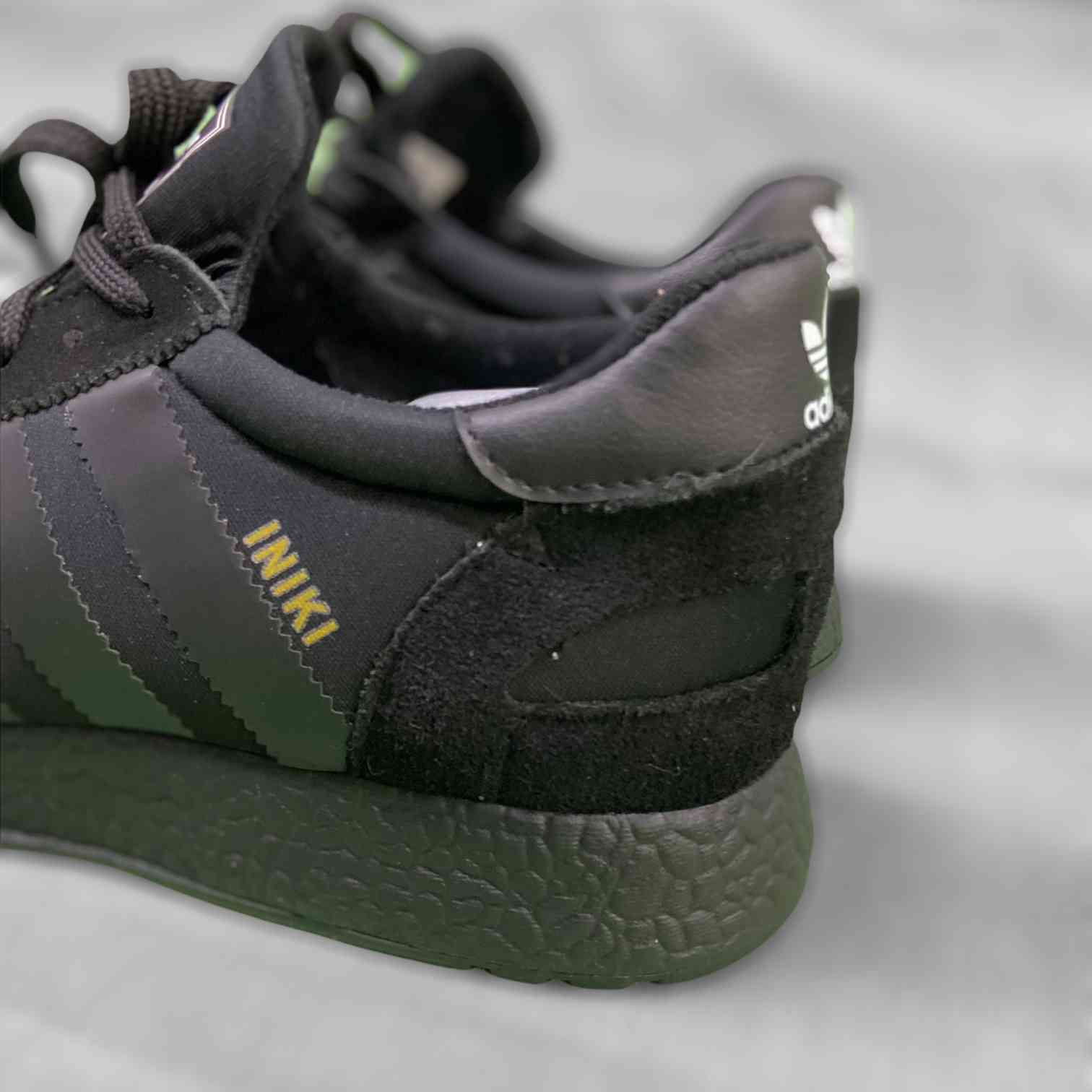 Iniki Runner Triple Black