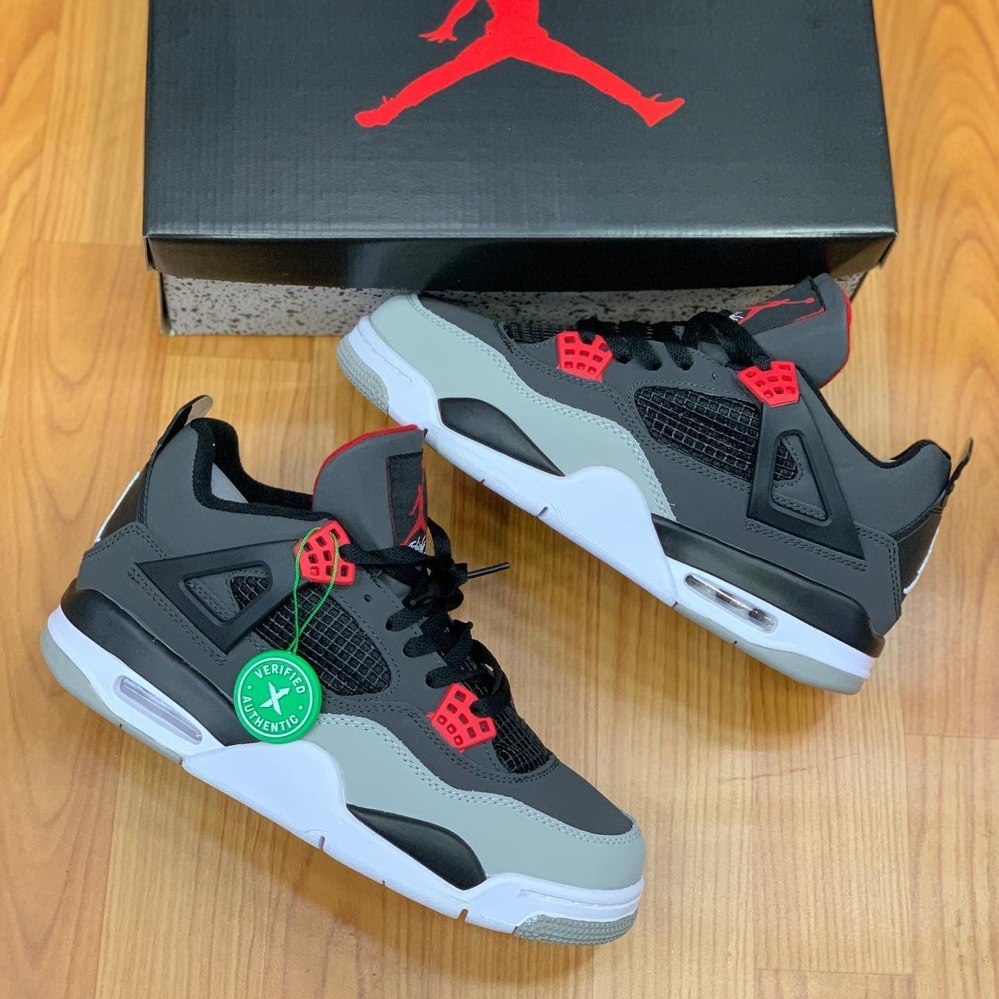 Air Jordan 4 Retro Infrared