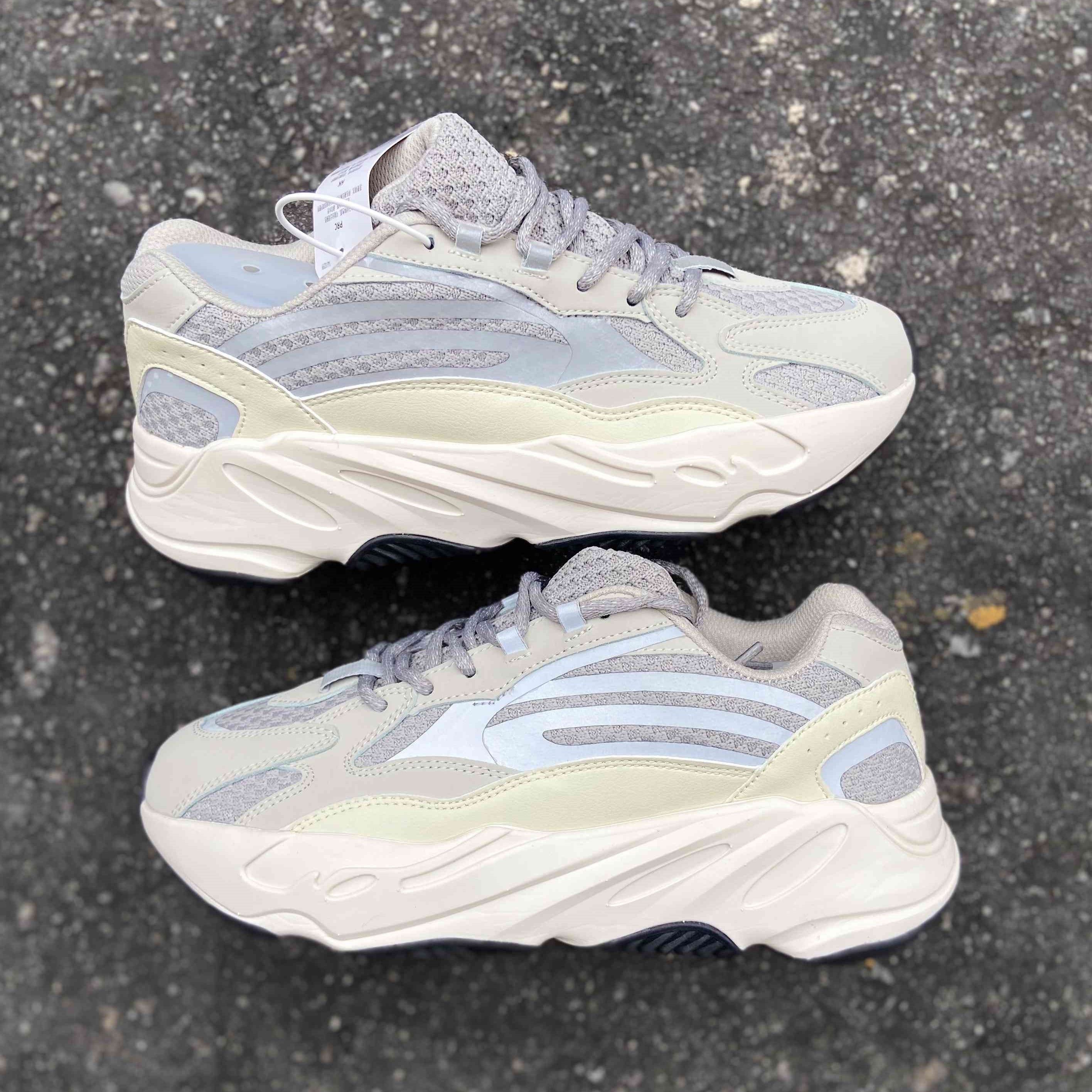 Yeezy Boost 700 v2 Static