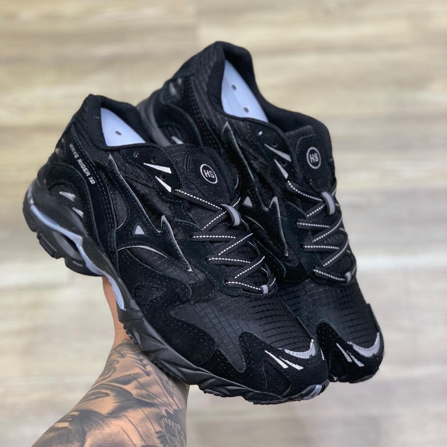 Wave Rider 10 Triple Black