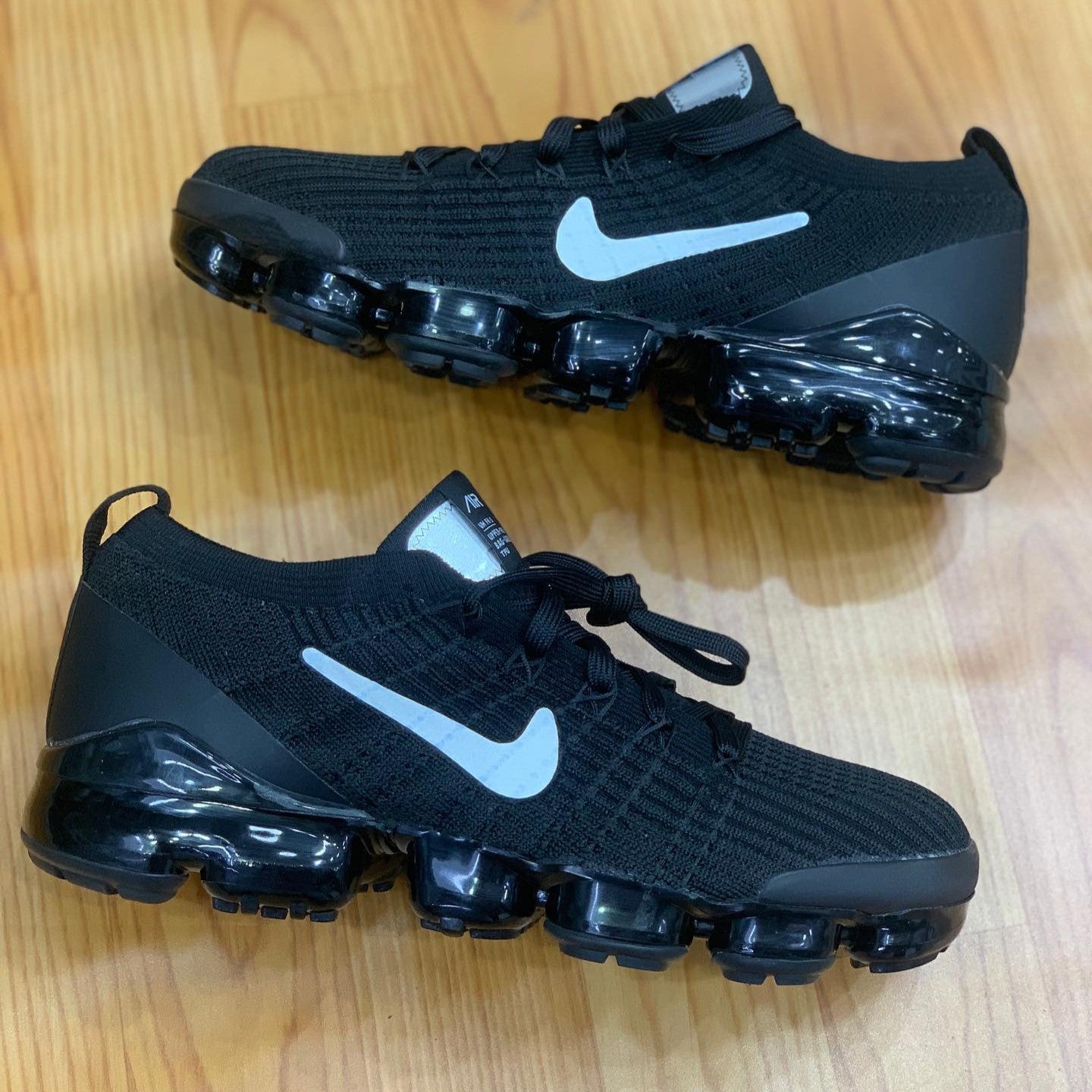 VaporMax Flyknit Triple Black