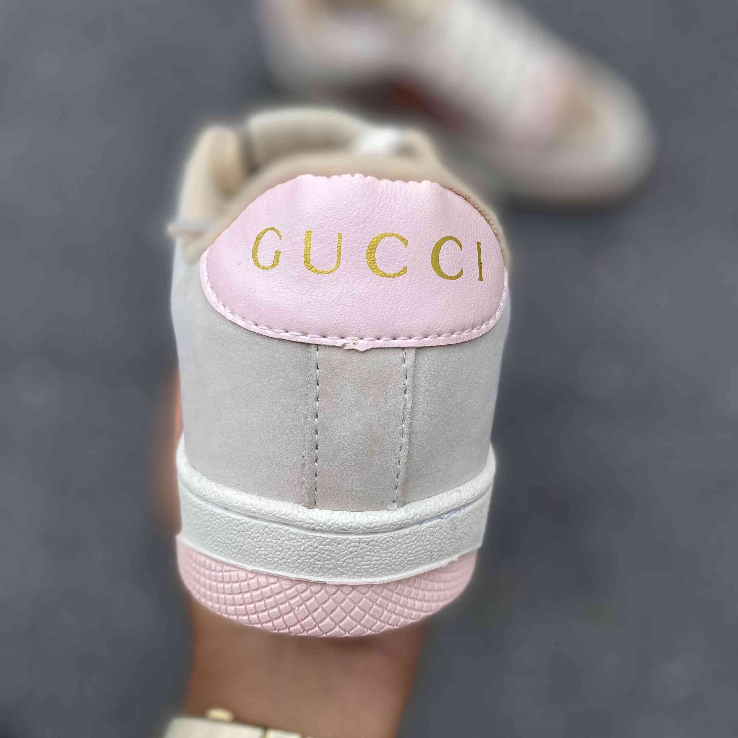 Gucci Screener GG Low Top Sneakers GG Canvas Beige Pink
