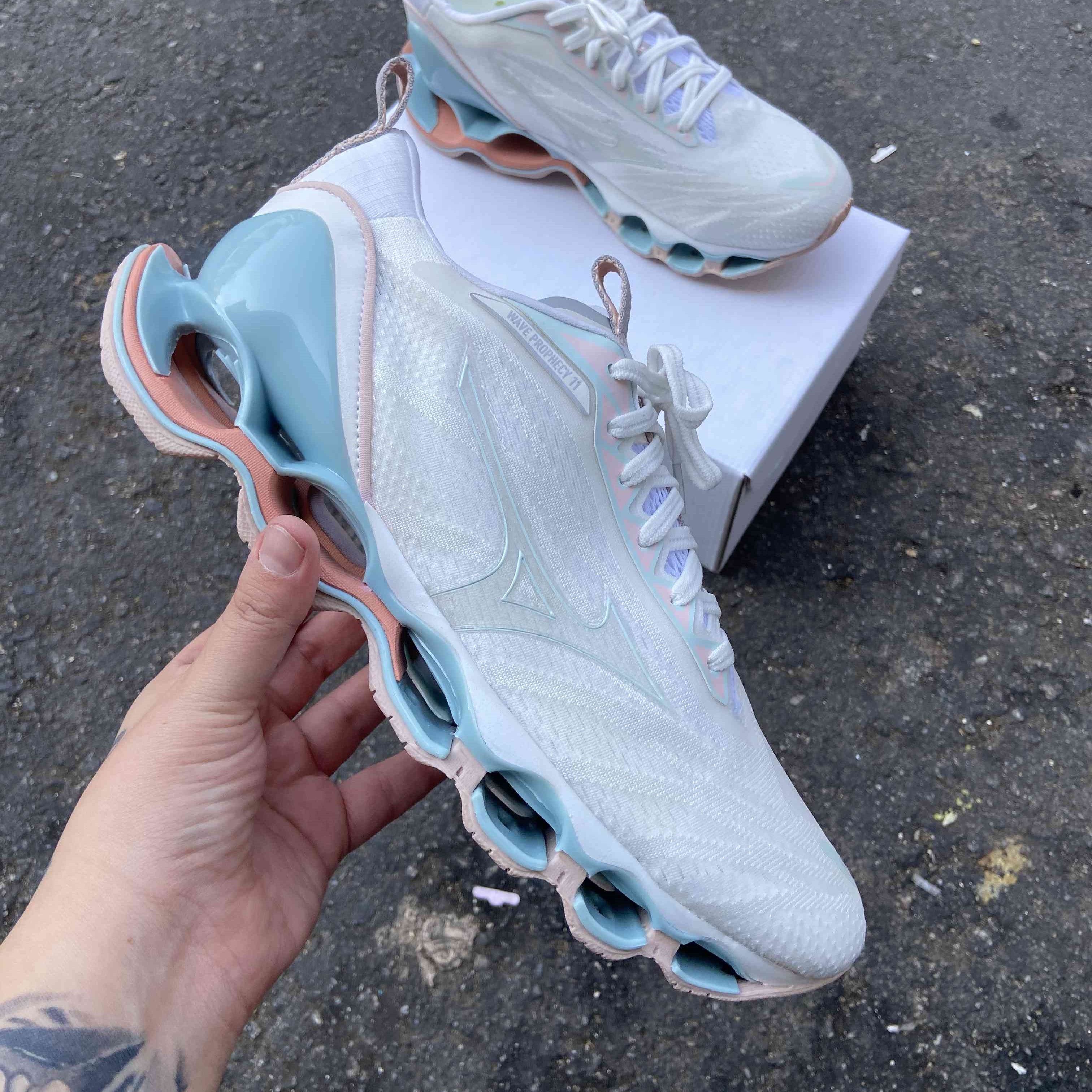 Wave Prophecy 11 Shock Absorption Breathable Blue Pink