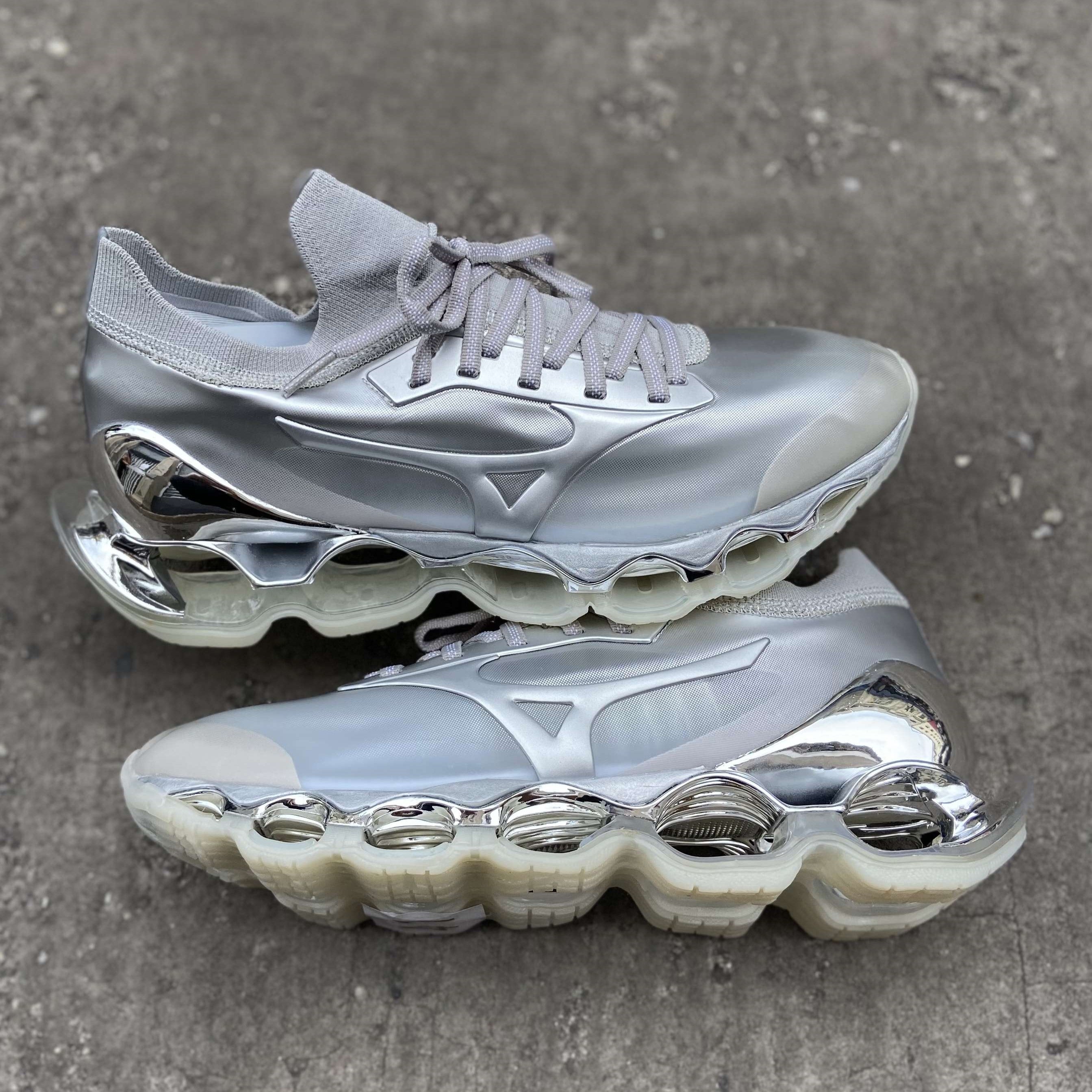 Wave Prophecy X Hajime Sorayama Grey