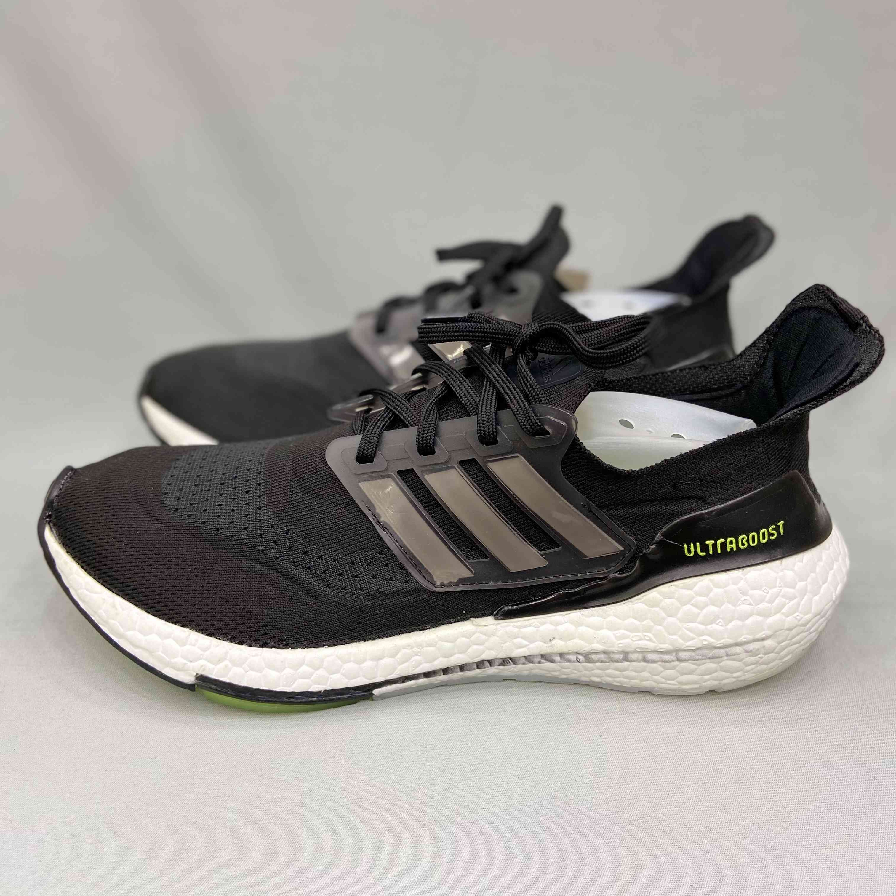 UltraBoost 21 Black Metallic Silver