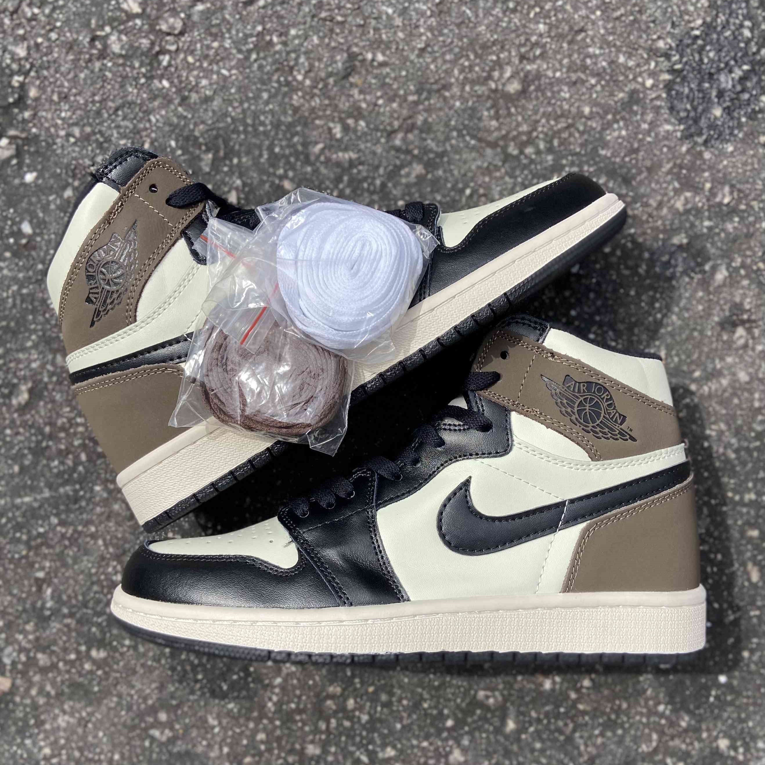 Air Jordan 1 High Dark Mocha