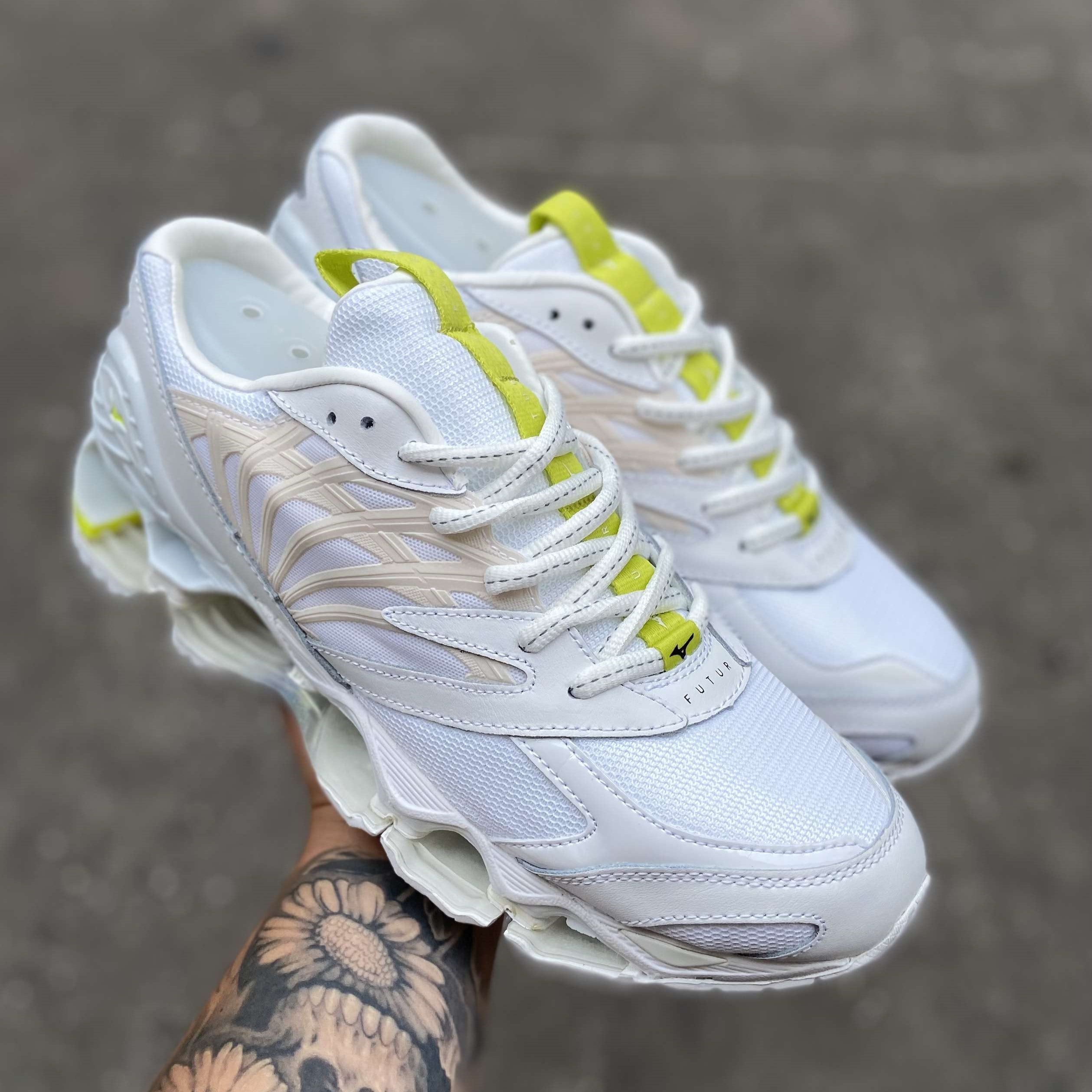 Mizuno Futur White Safety Yellow