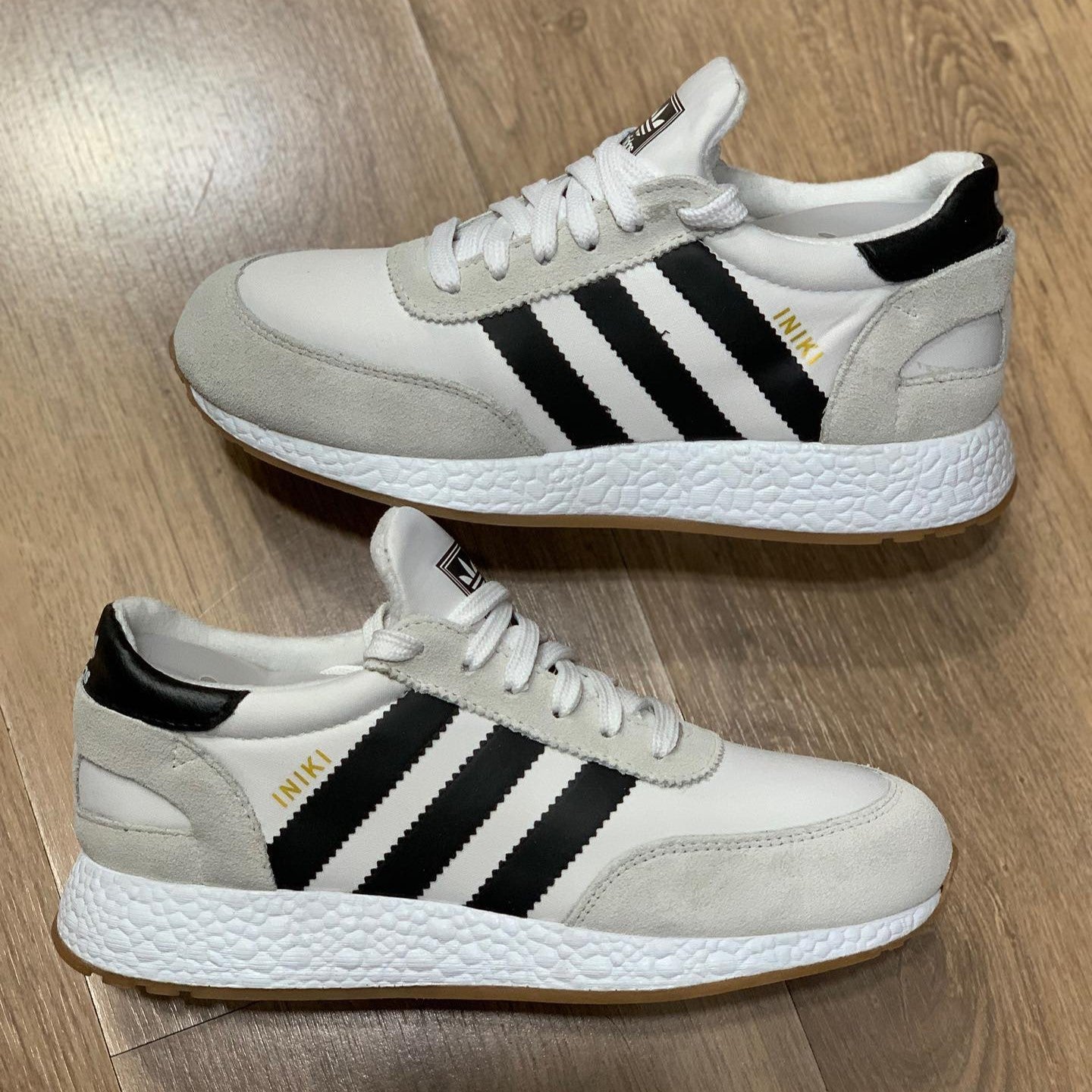 Iniki Runner White Black