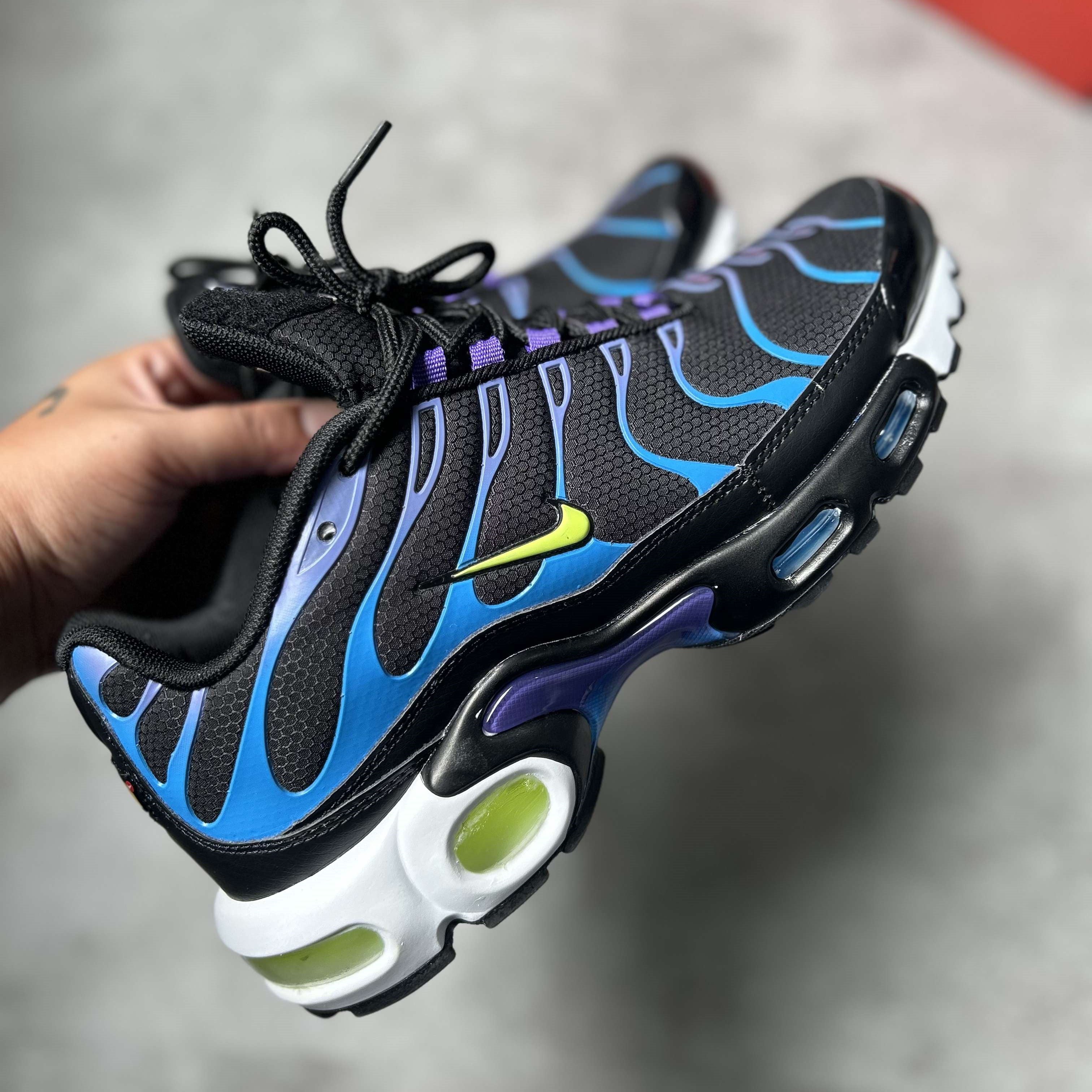 Air Max Plus TN Kaomoji