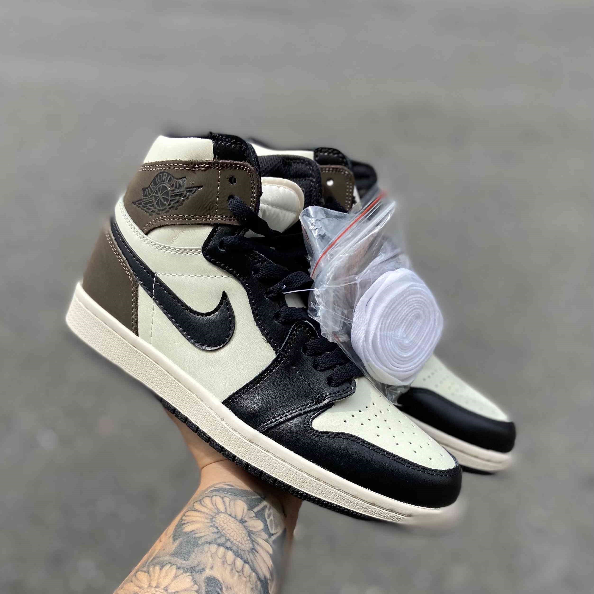 Air Jordan 1 High Dark Mocha