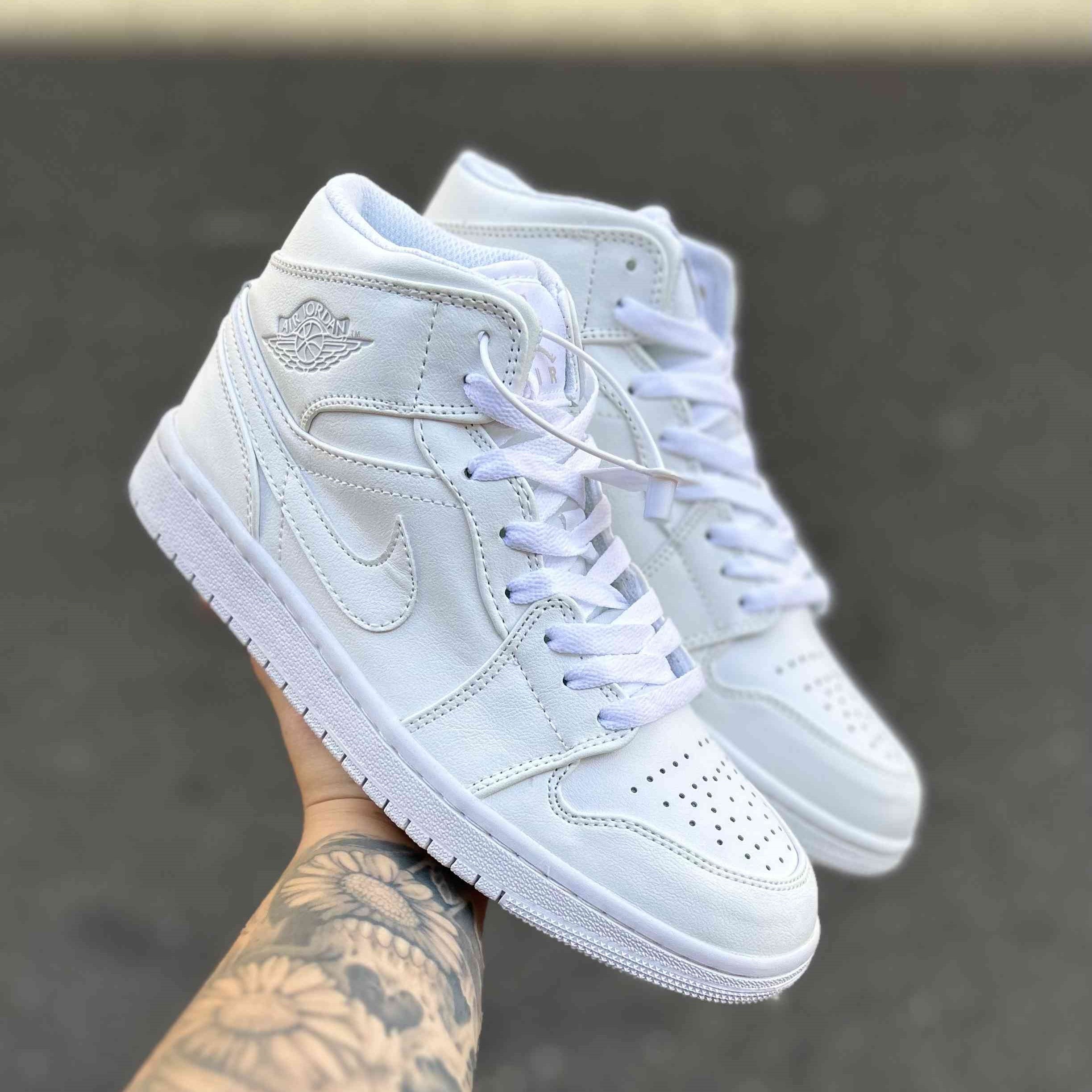 Air Jordan 1 Mid GS Triple White