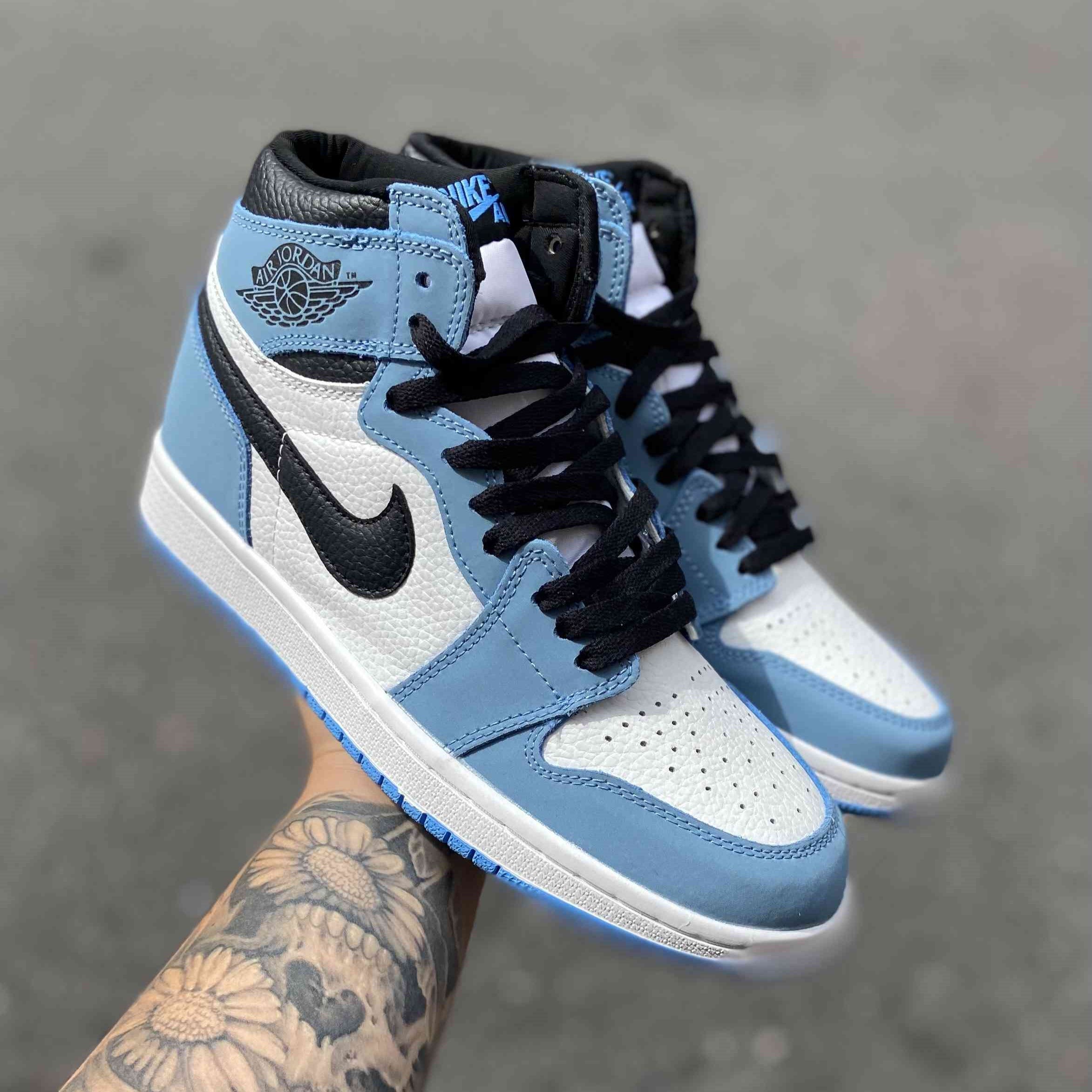 Air Jordan 1 Retro High White University Blue Black