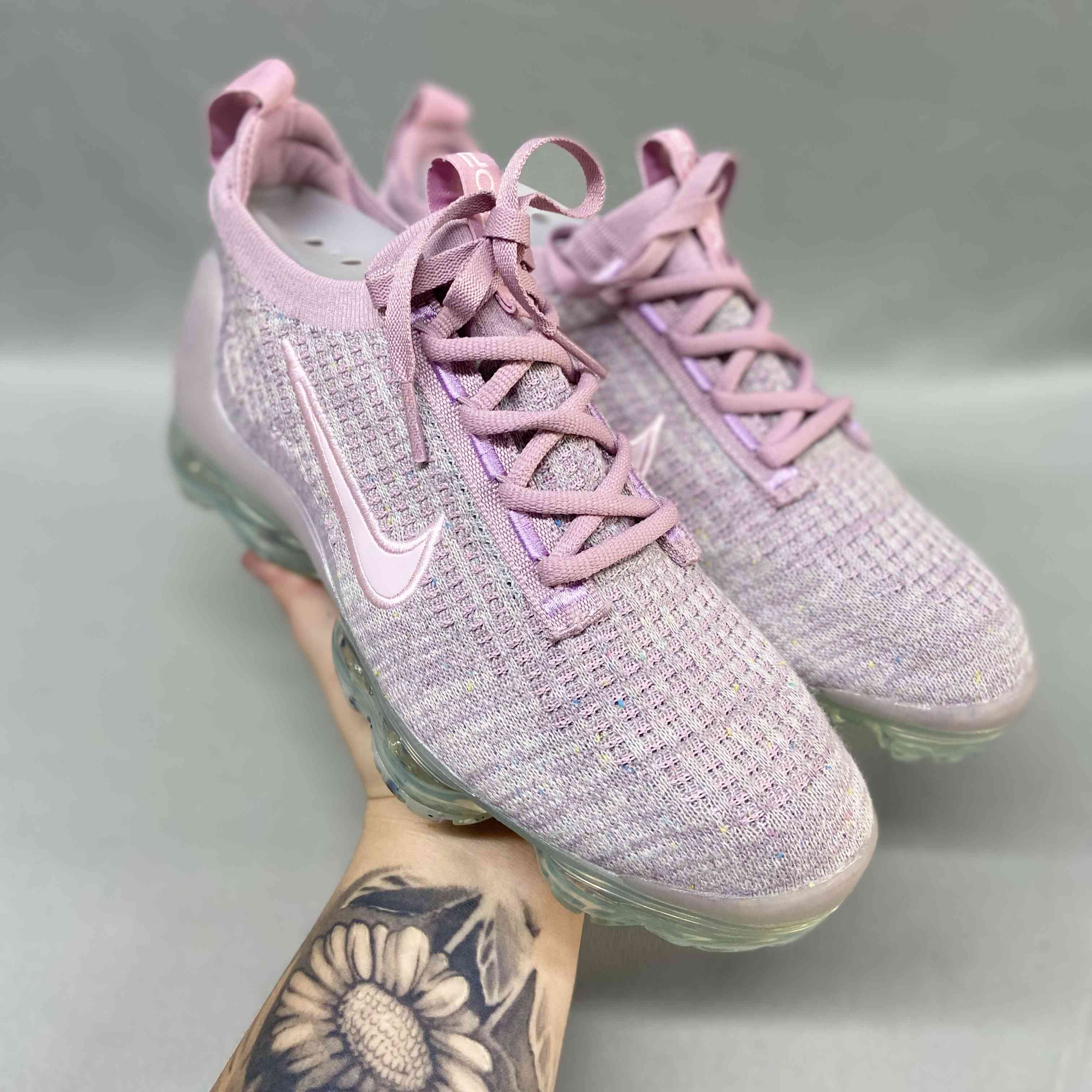 VaporMax Flyknit Light Arctic Pink