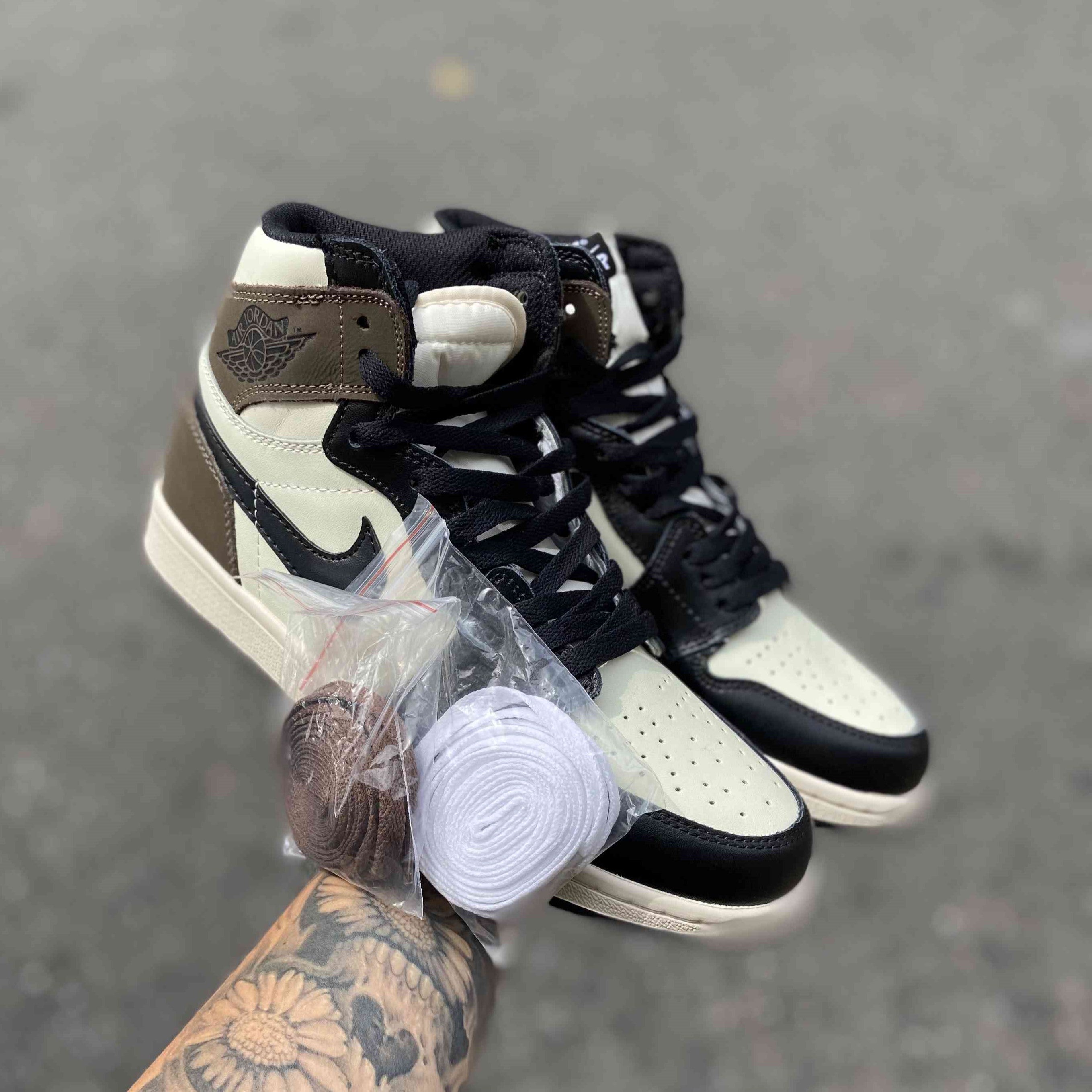 Air Jordan 1 High Dark Mocha