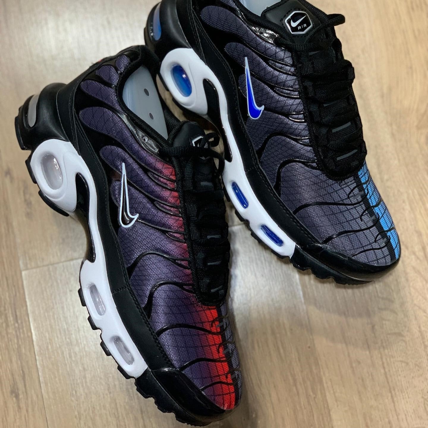 Air Max Plus TN Graffiti Wine