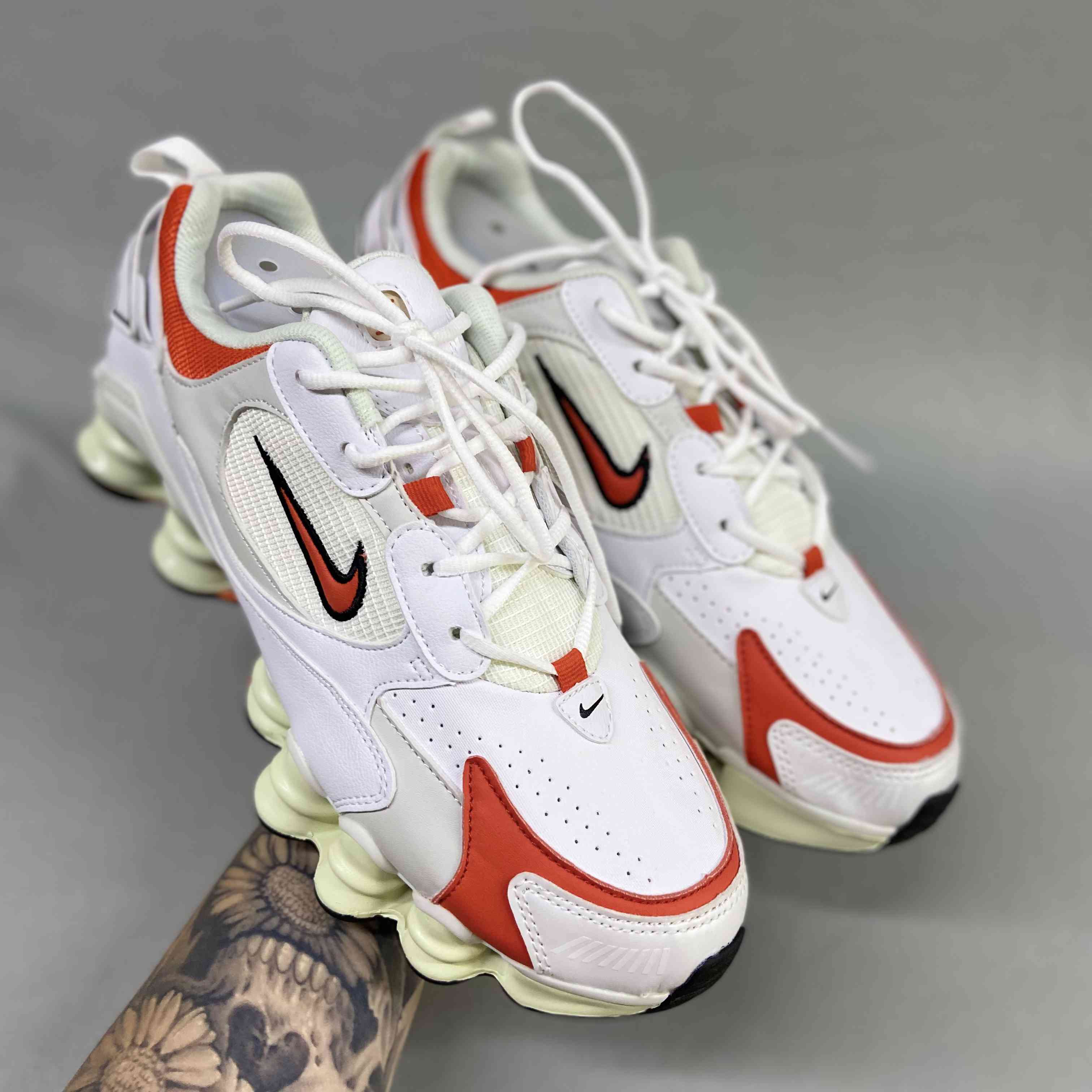 Shox TL Nova Women White-Team Orange Spruce