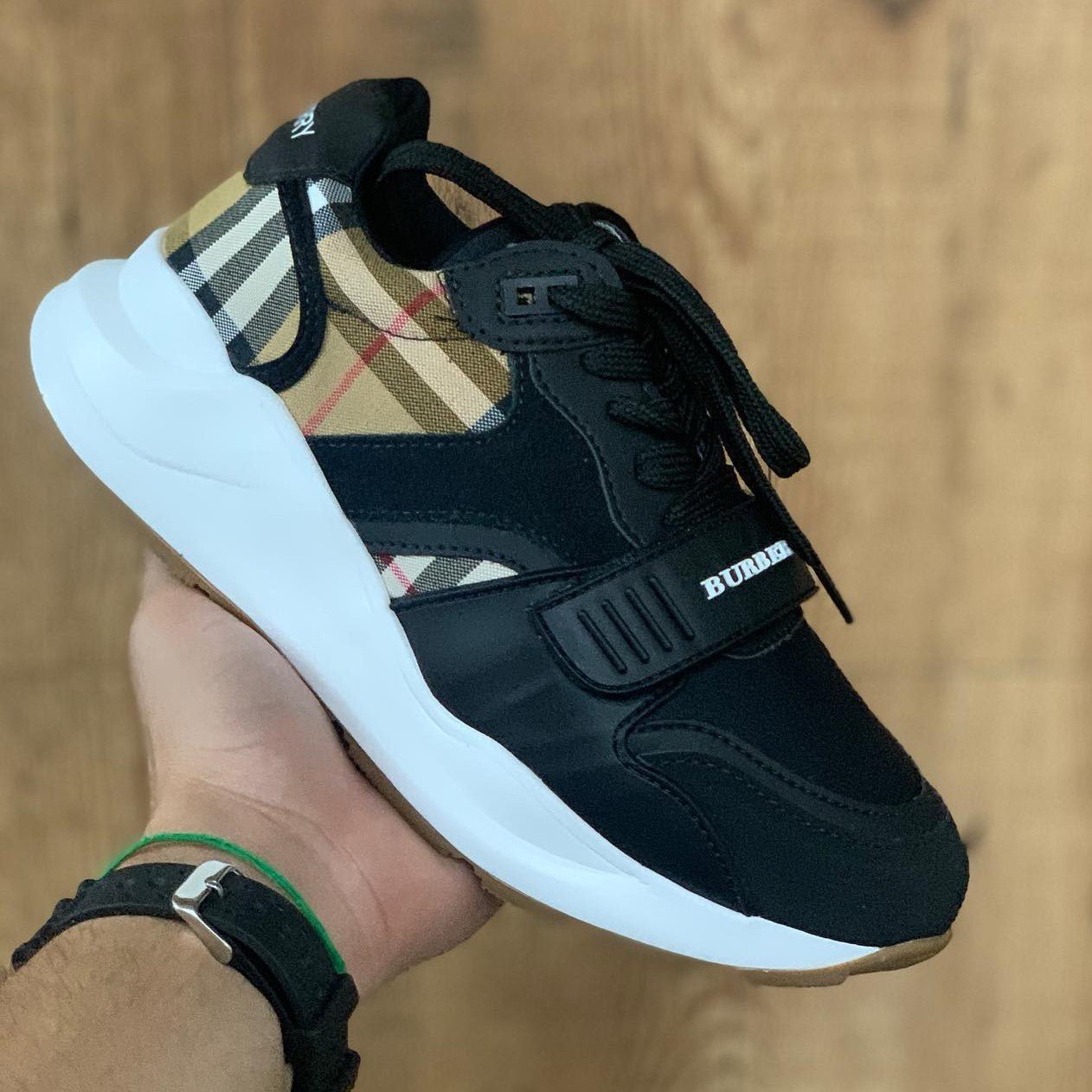 Burberry Ramsey Sneaker Black Beige