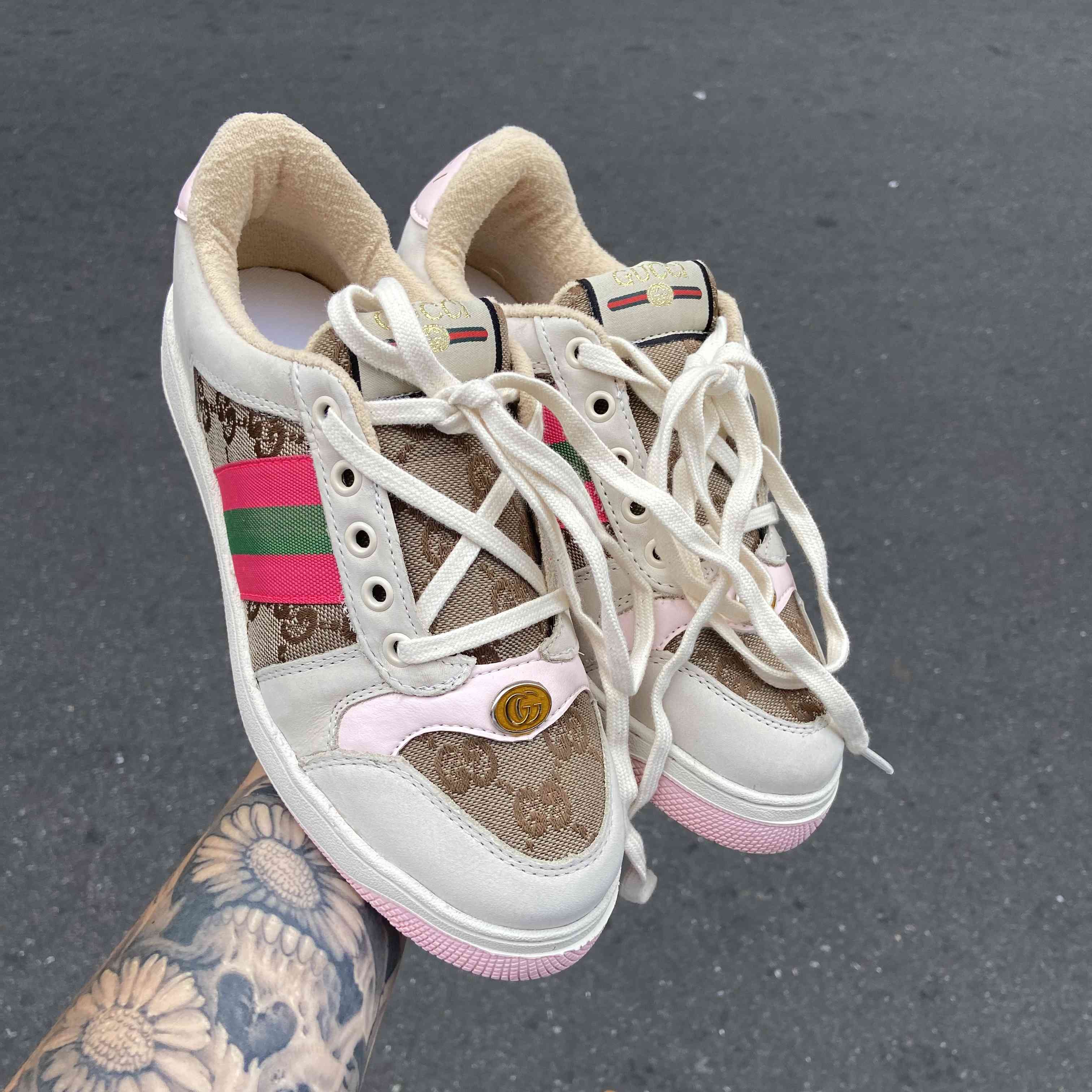 Gucci Screener GG Low Top Sneakers GG Canvas Beige Pink