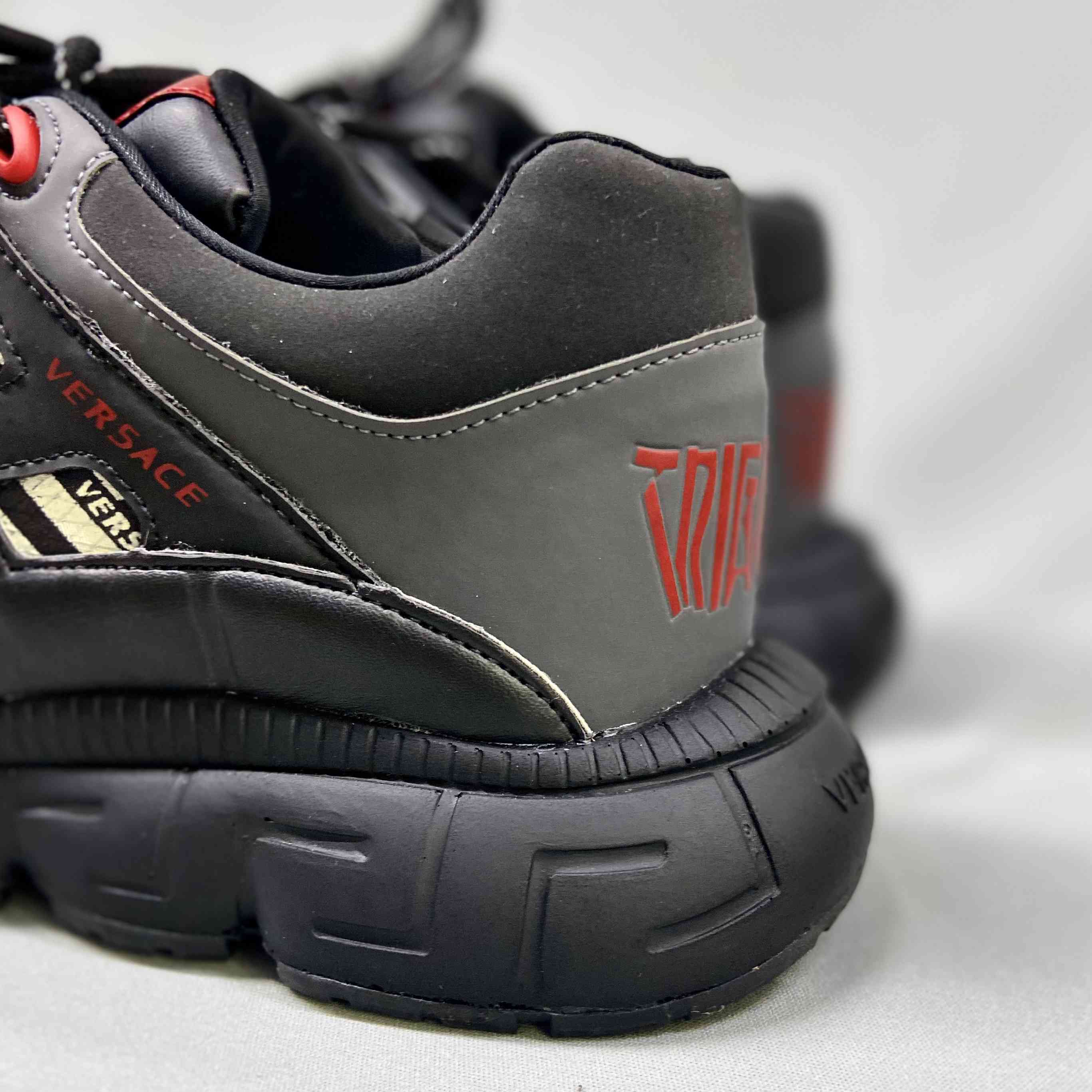 Trigreca Panelled Cut Out