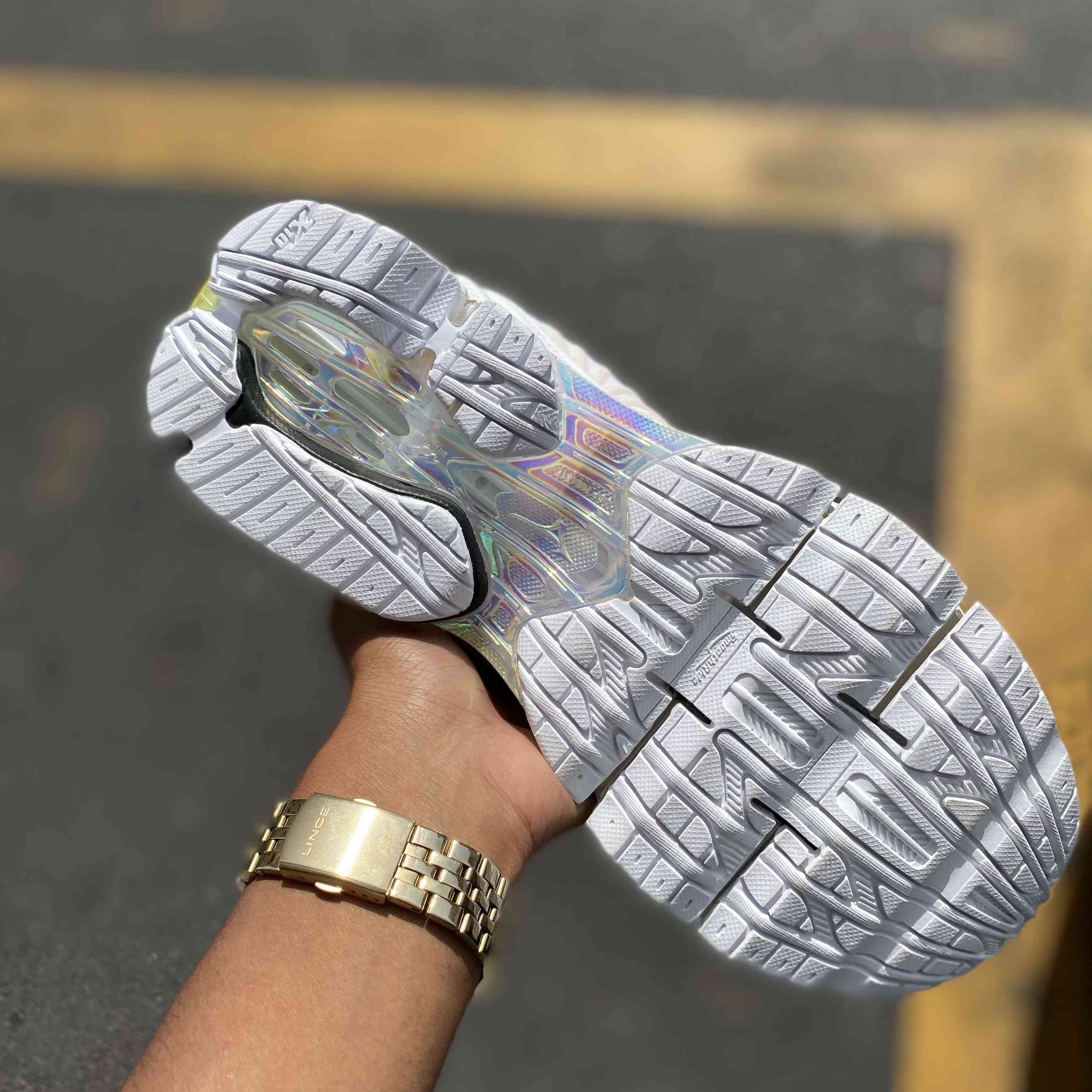 Mizuno Futur White Safety Yellow