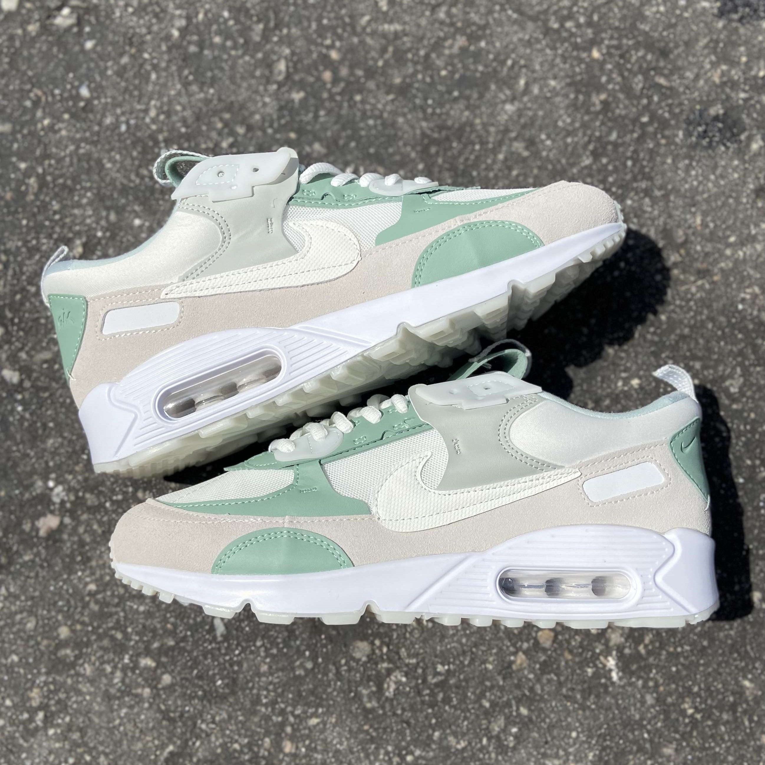 Air Max 90 Futura White Olive Aura