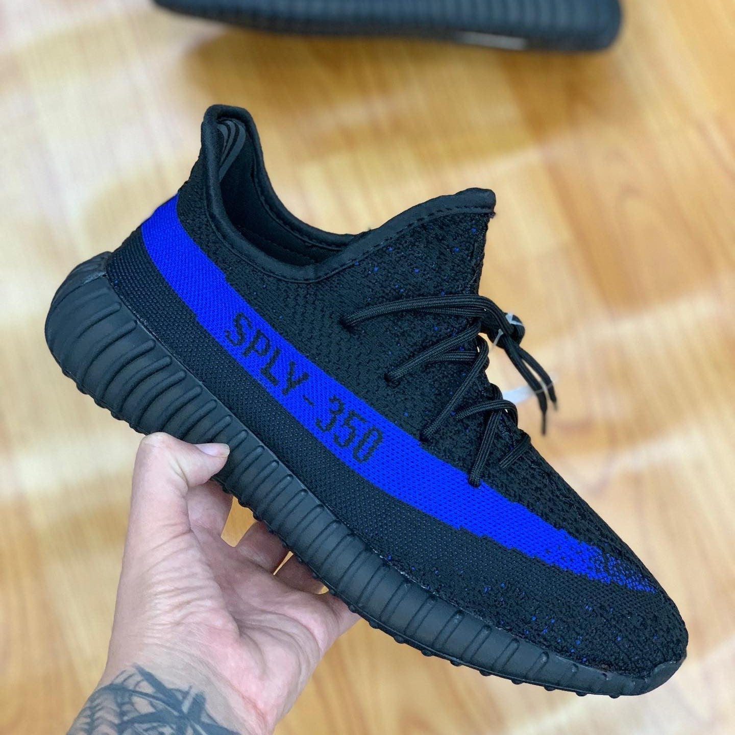 Yeezy Boost 350 v2 Dazzling Blue