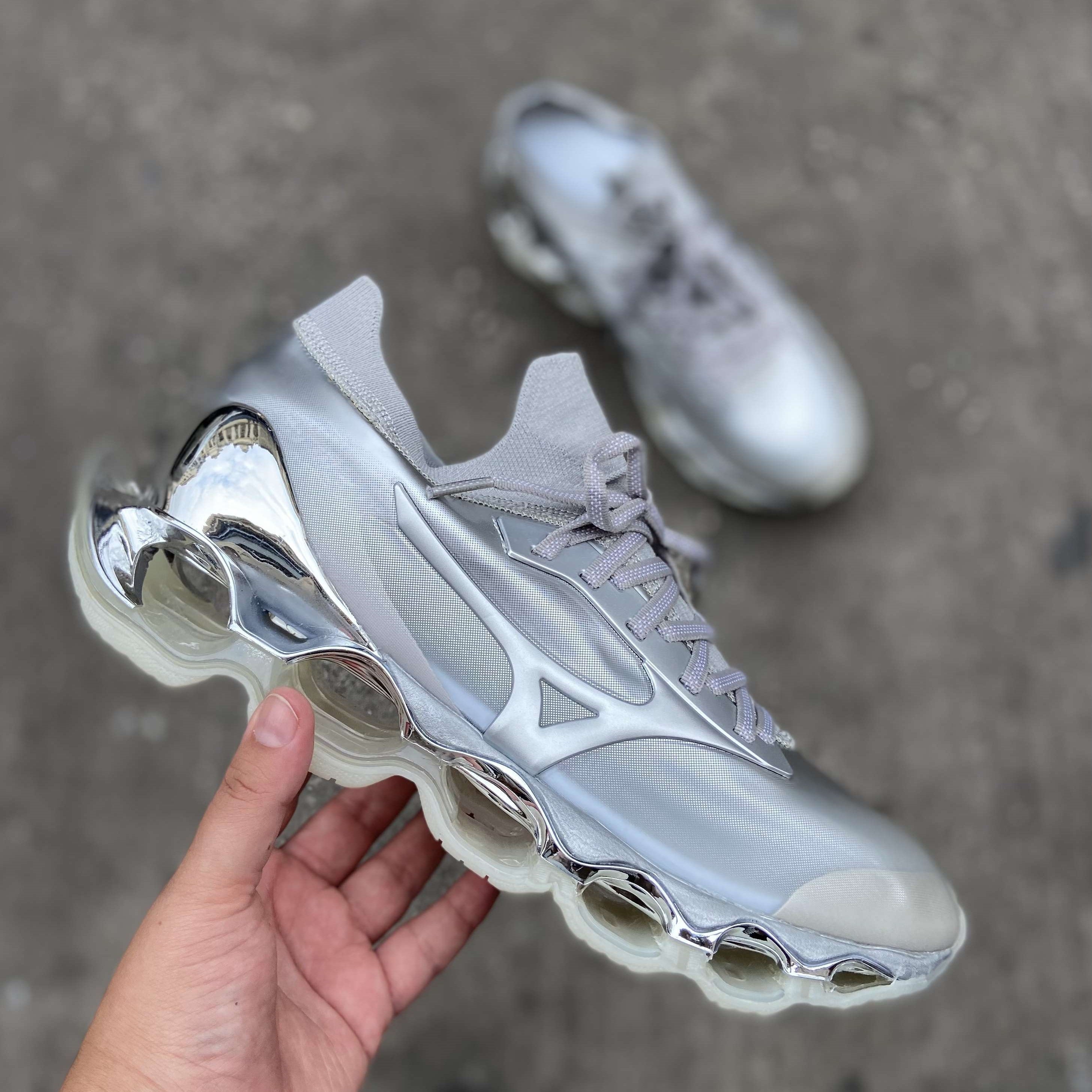 Wave Prophecy X Hajime Sorayama Grey