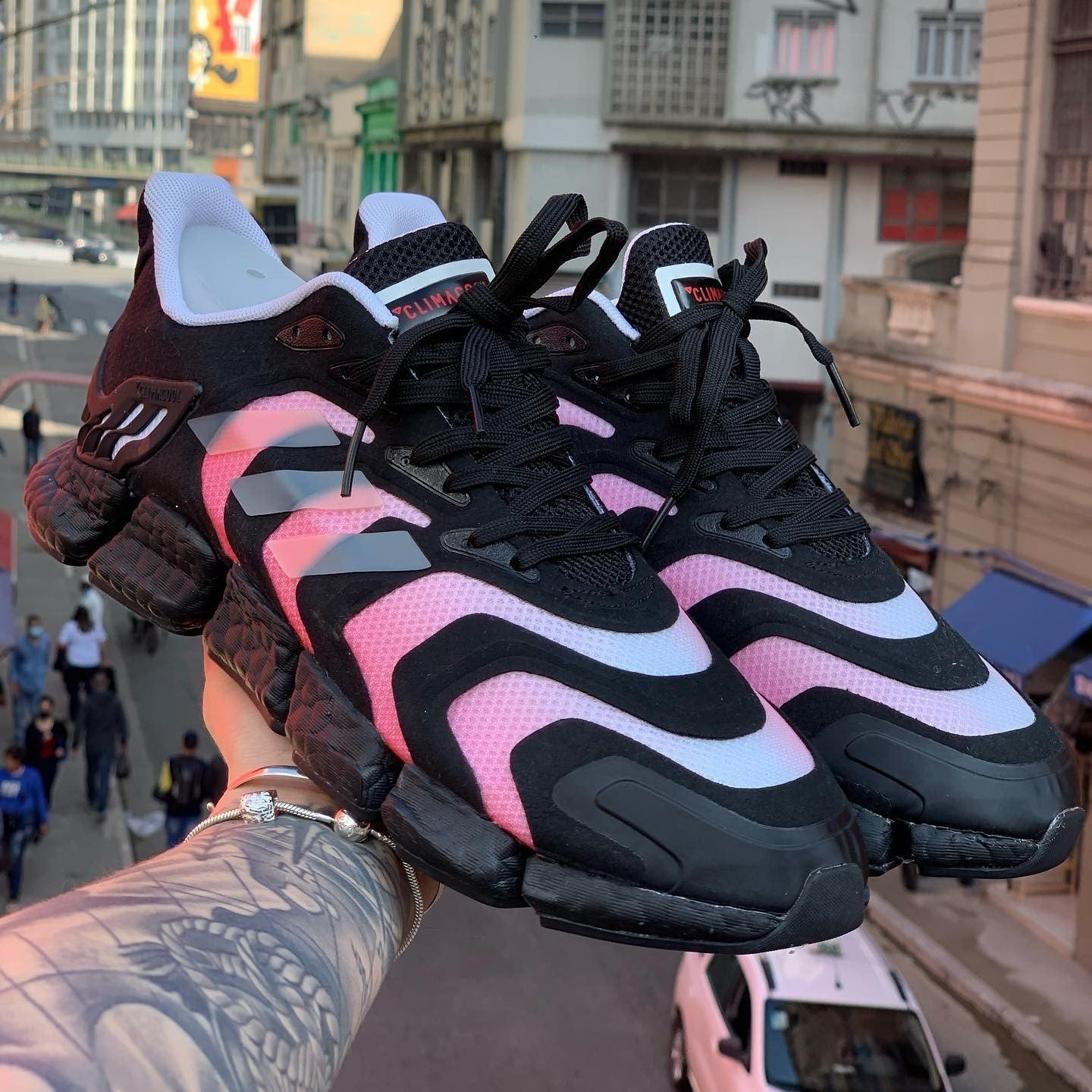 Climacool Vento Black Signal Pink