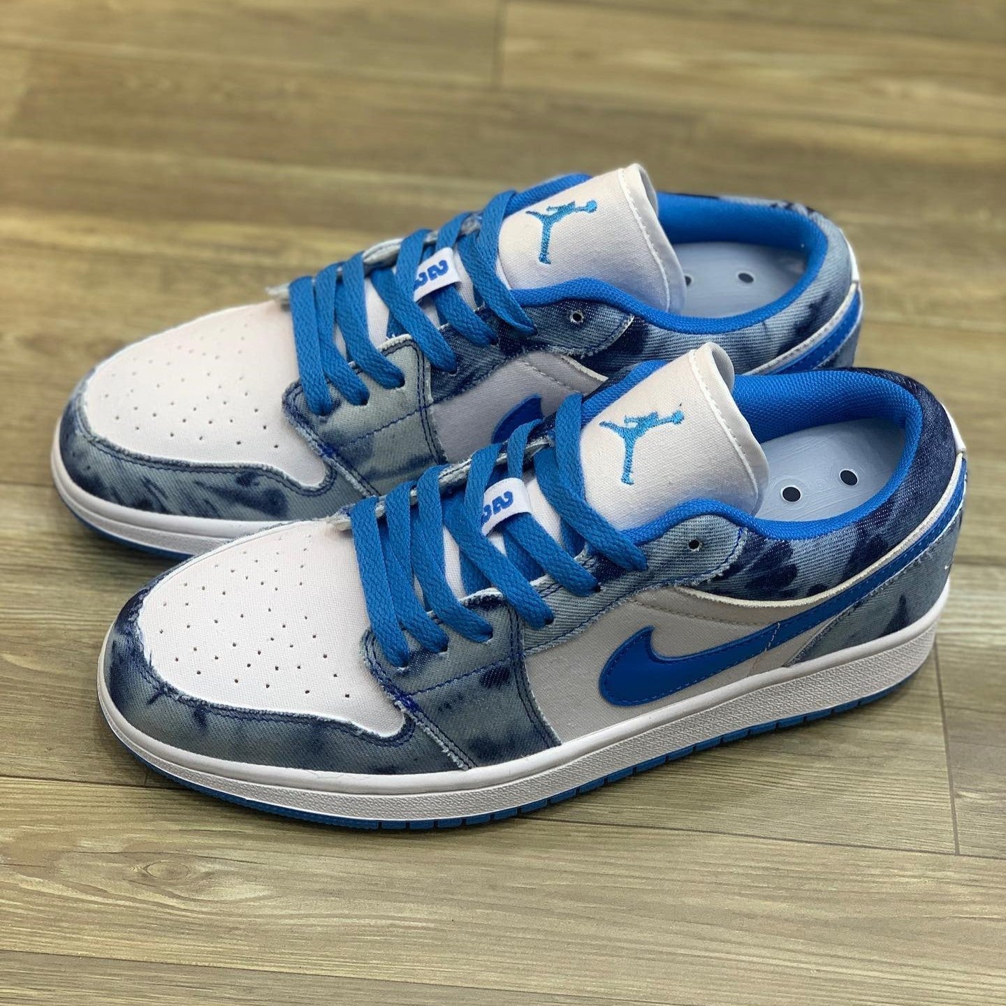 Air Jordan 1 Low GS Washed Denim