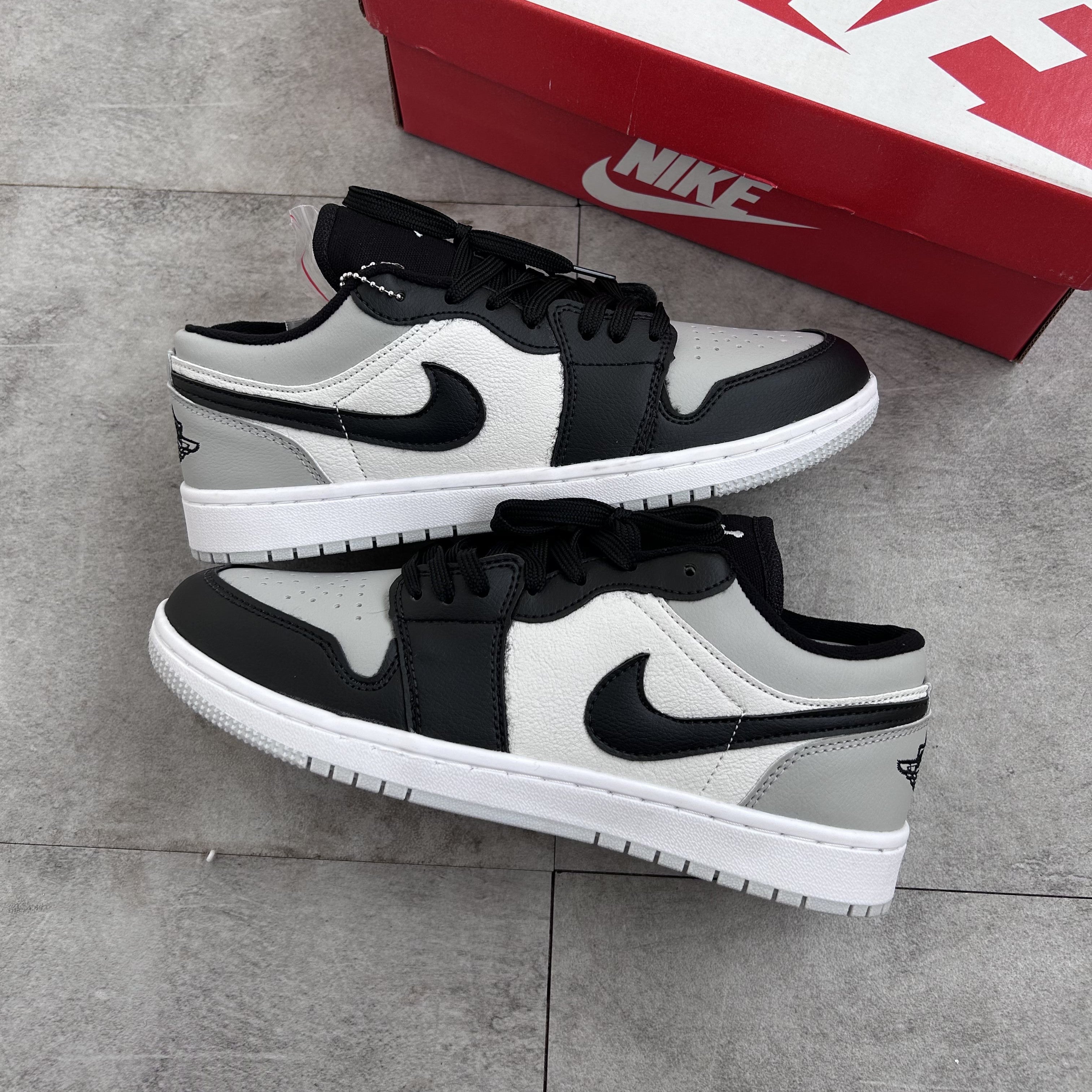 Air Jordan 1 Low Shadow Toe*
