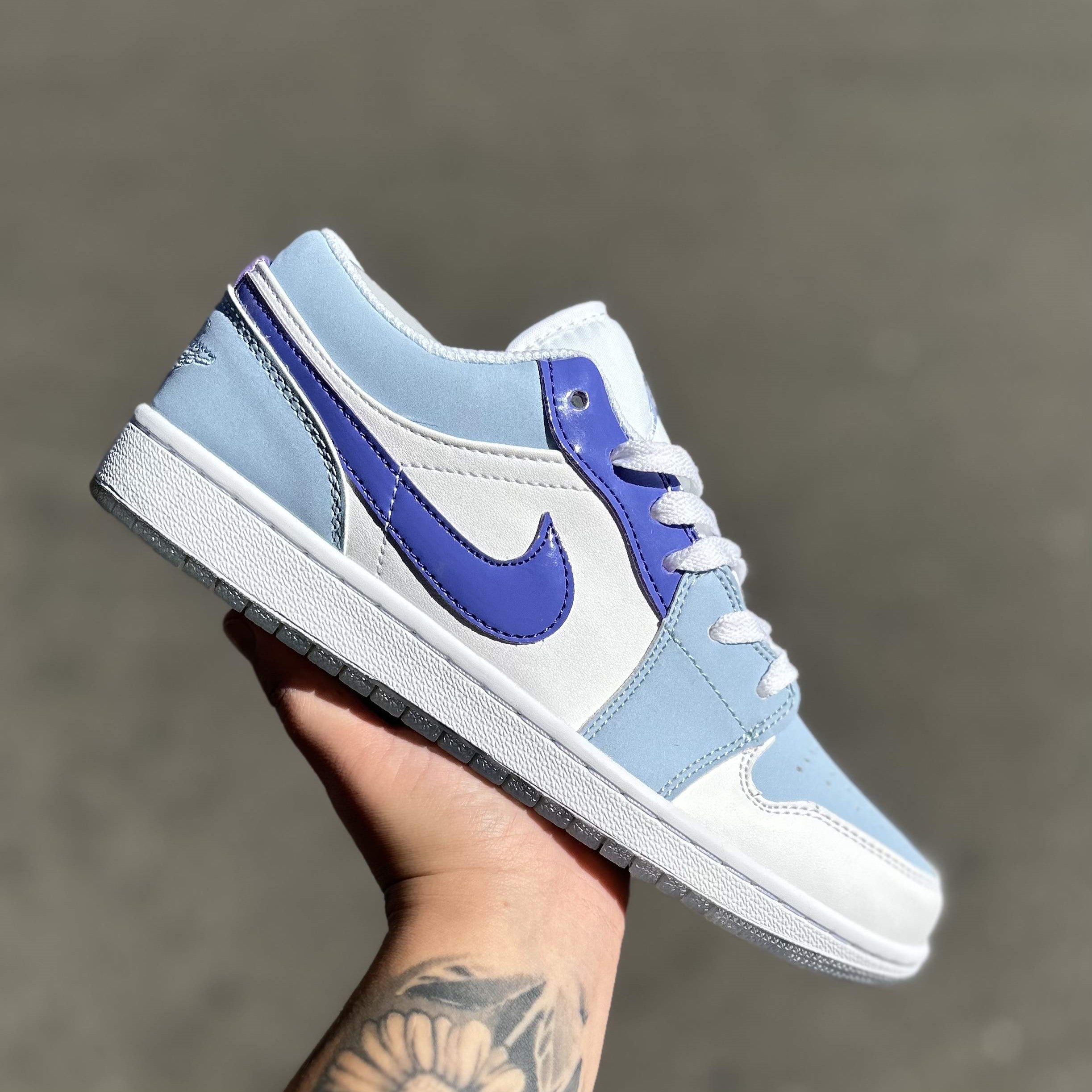 Air Jordan 1 Low SE Mighty Swooshers
