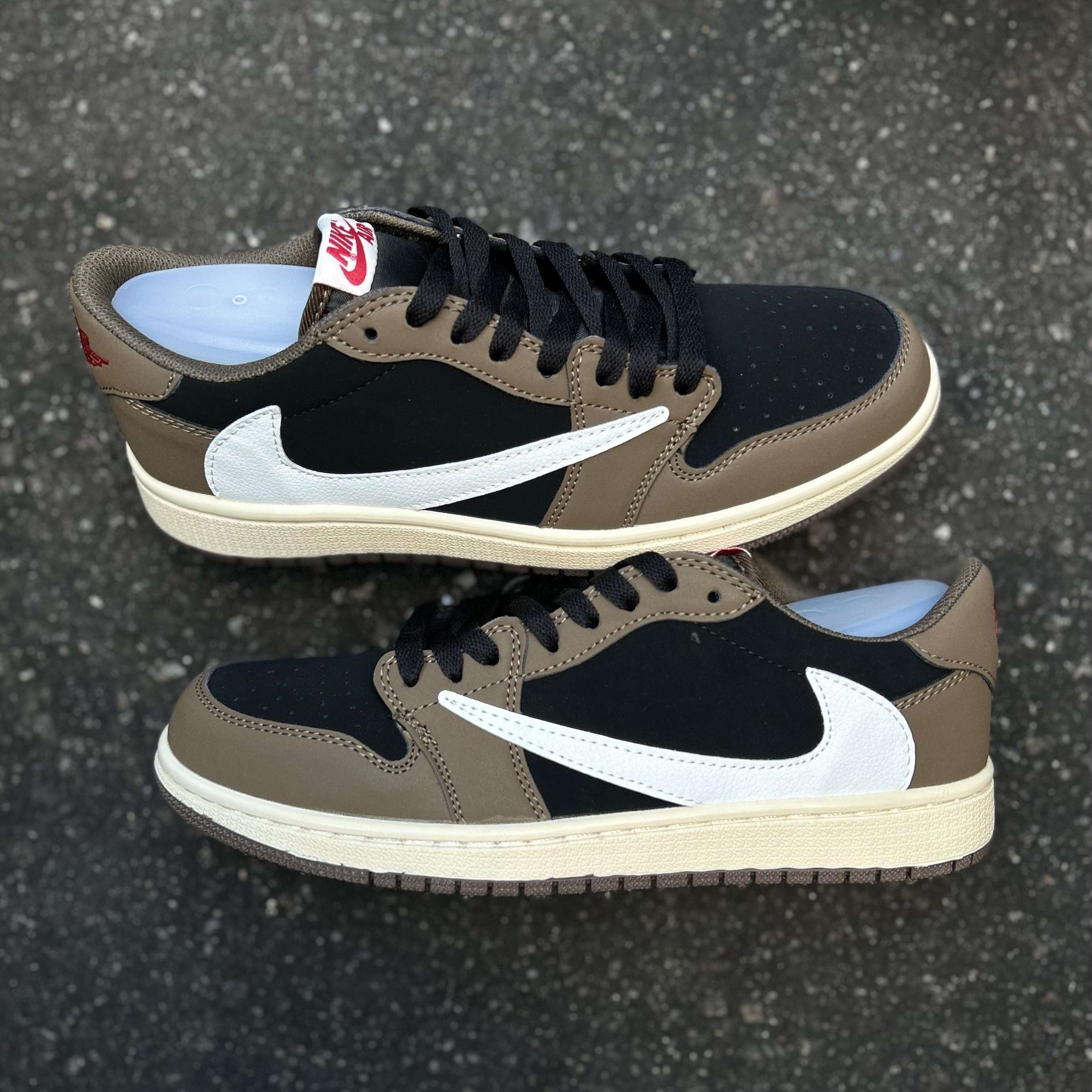 Air Jordan 1 Low Mocha Travis Scott