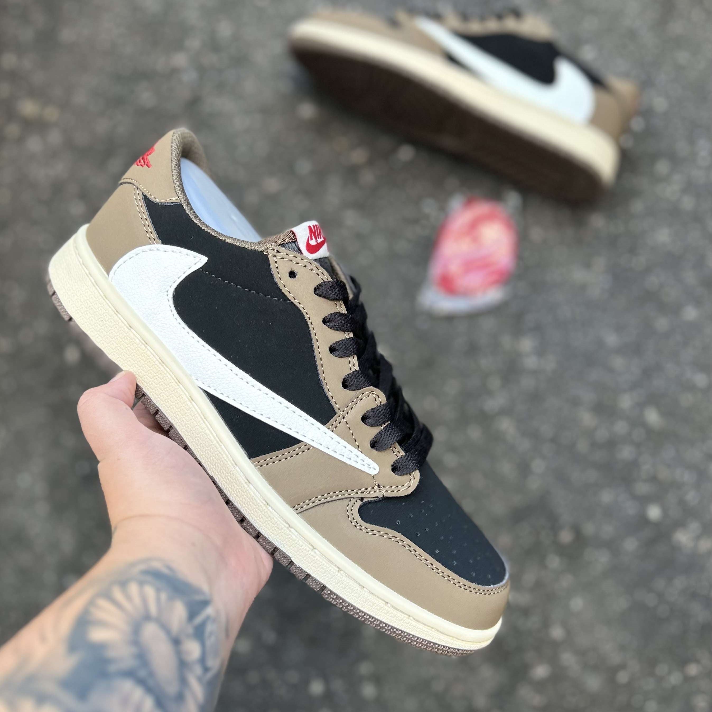 Air Jordan 1 Low Mocha Travis Scott