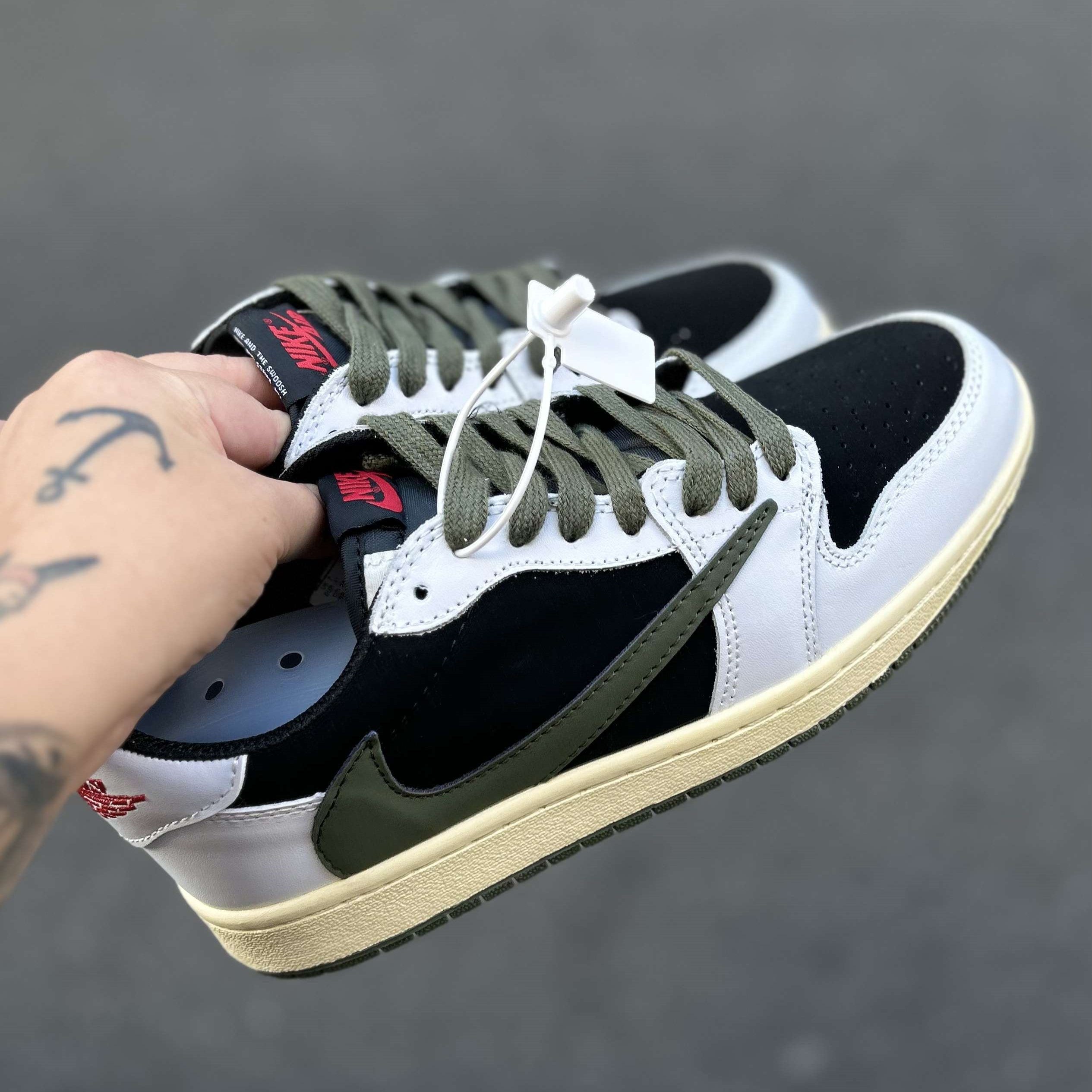 Air Jordan 1 Retro Low OG SP x Travis Scott Medium Olive
