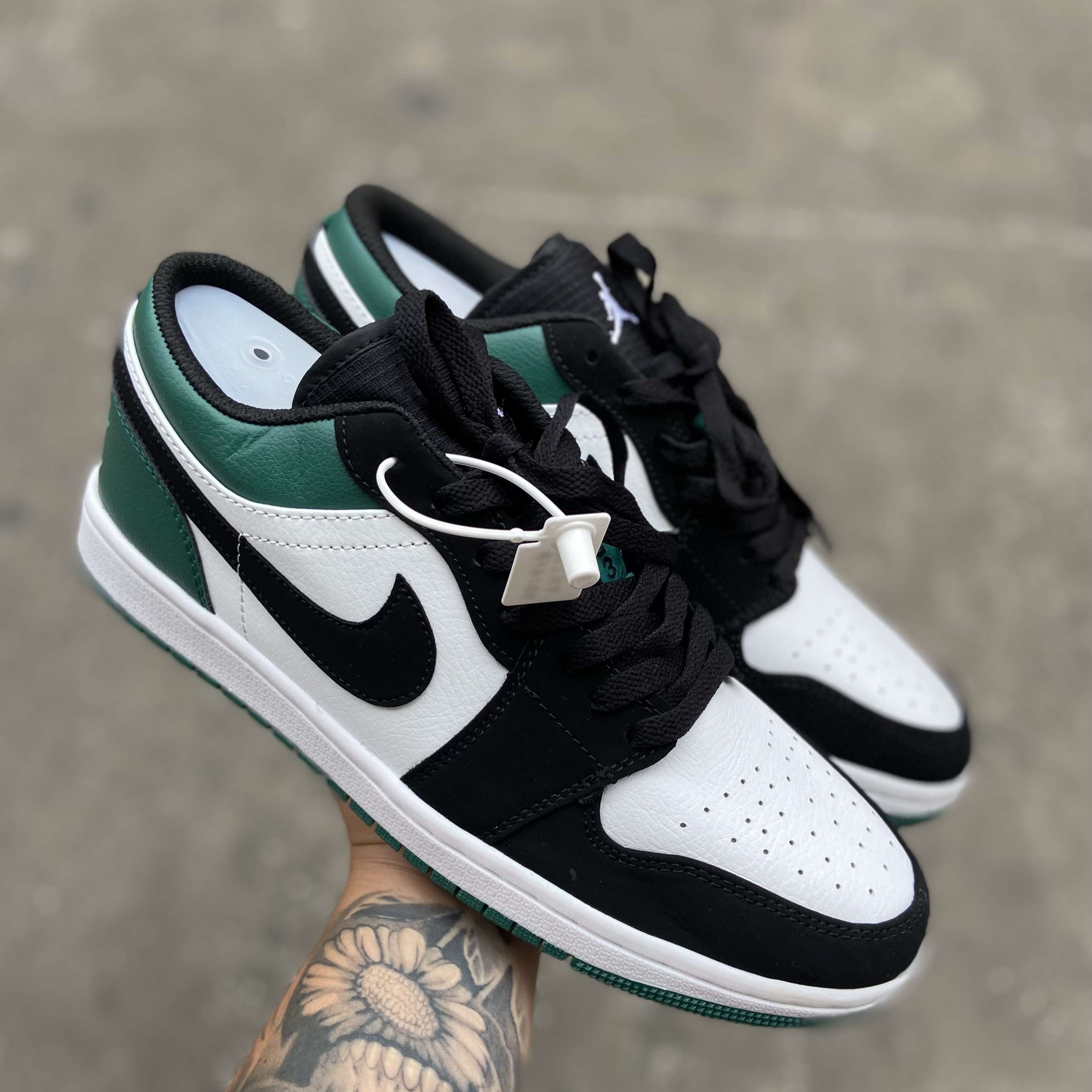 Air Jordan 1 Low Mystic Green