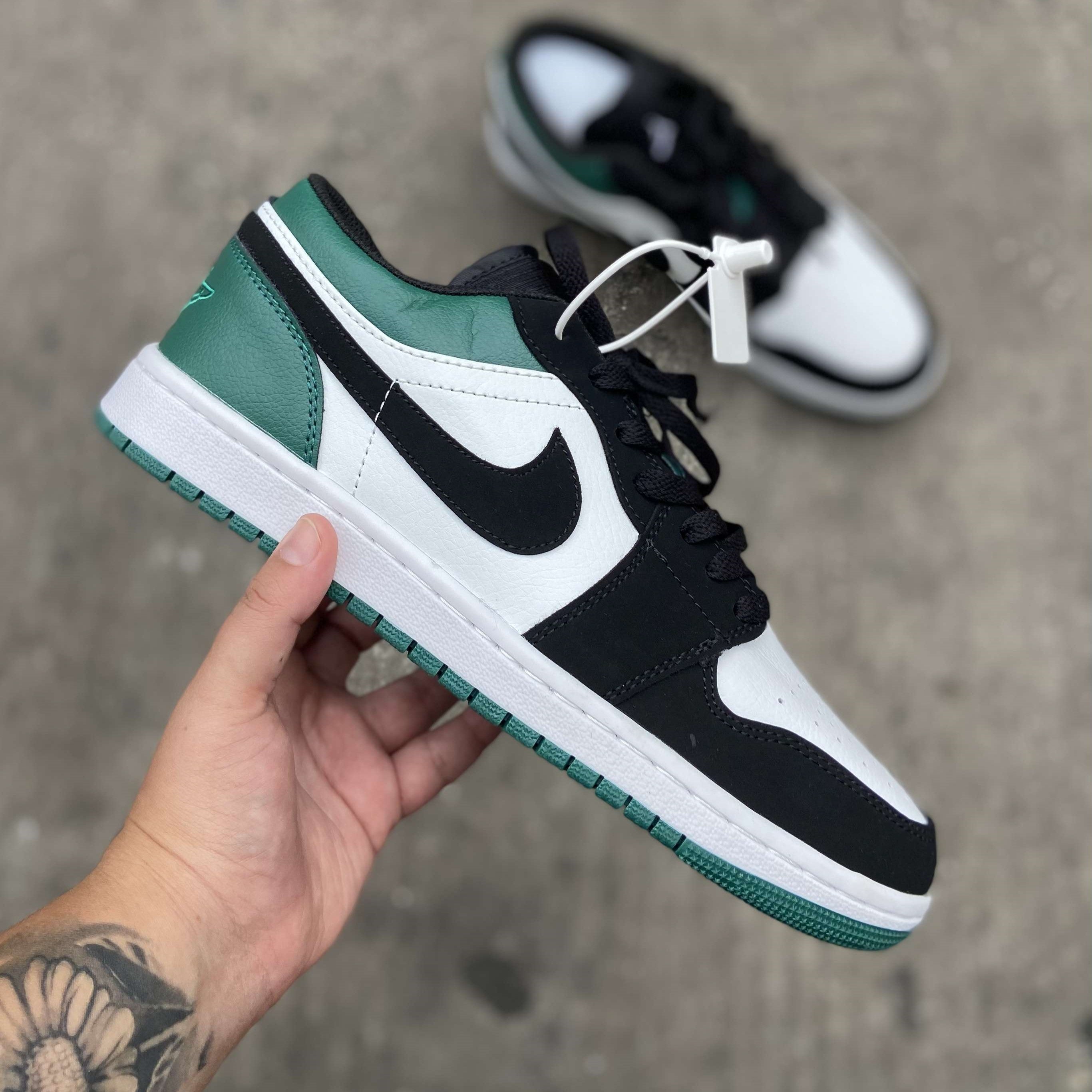 Air Jordan 1 Low Mystic Green