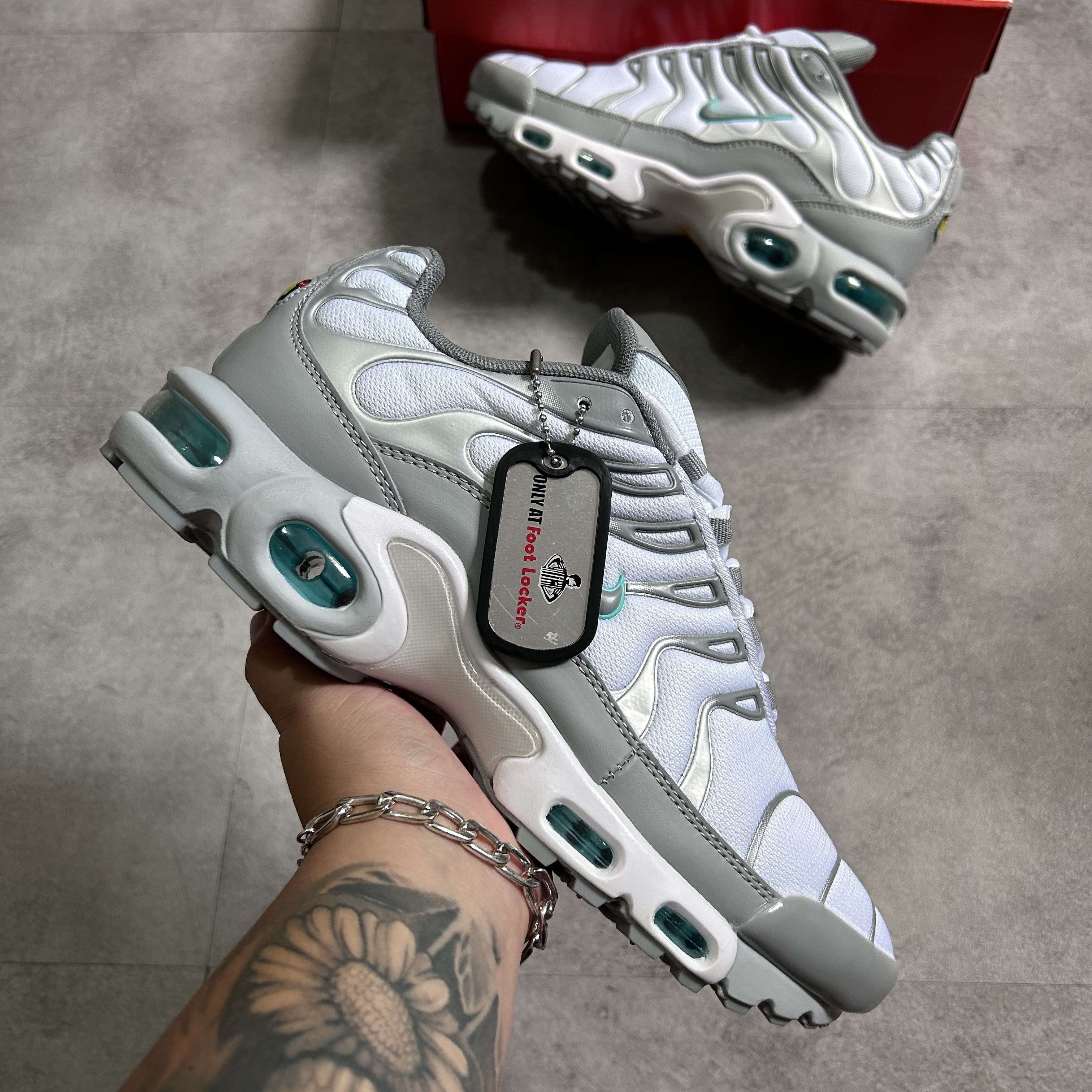 Air Max Plus TN Light Smoke Grey Glacier Ice