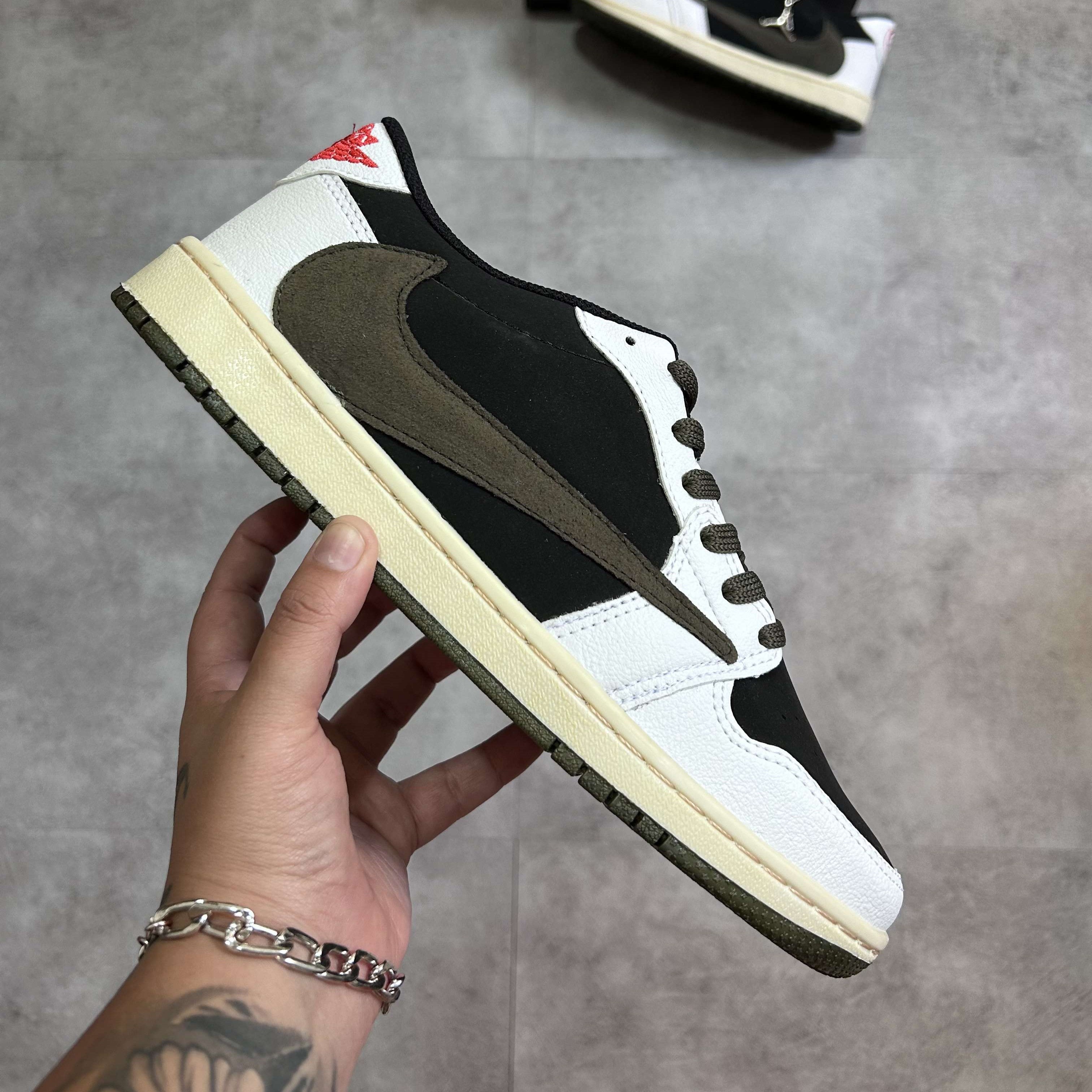 Air Jordan 1 Retro Low OG SP Olive Travis Scott*