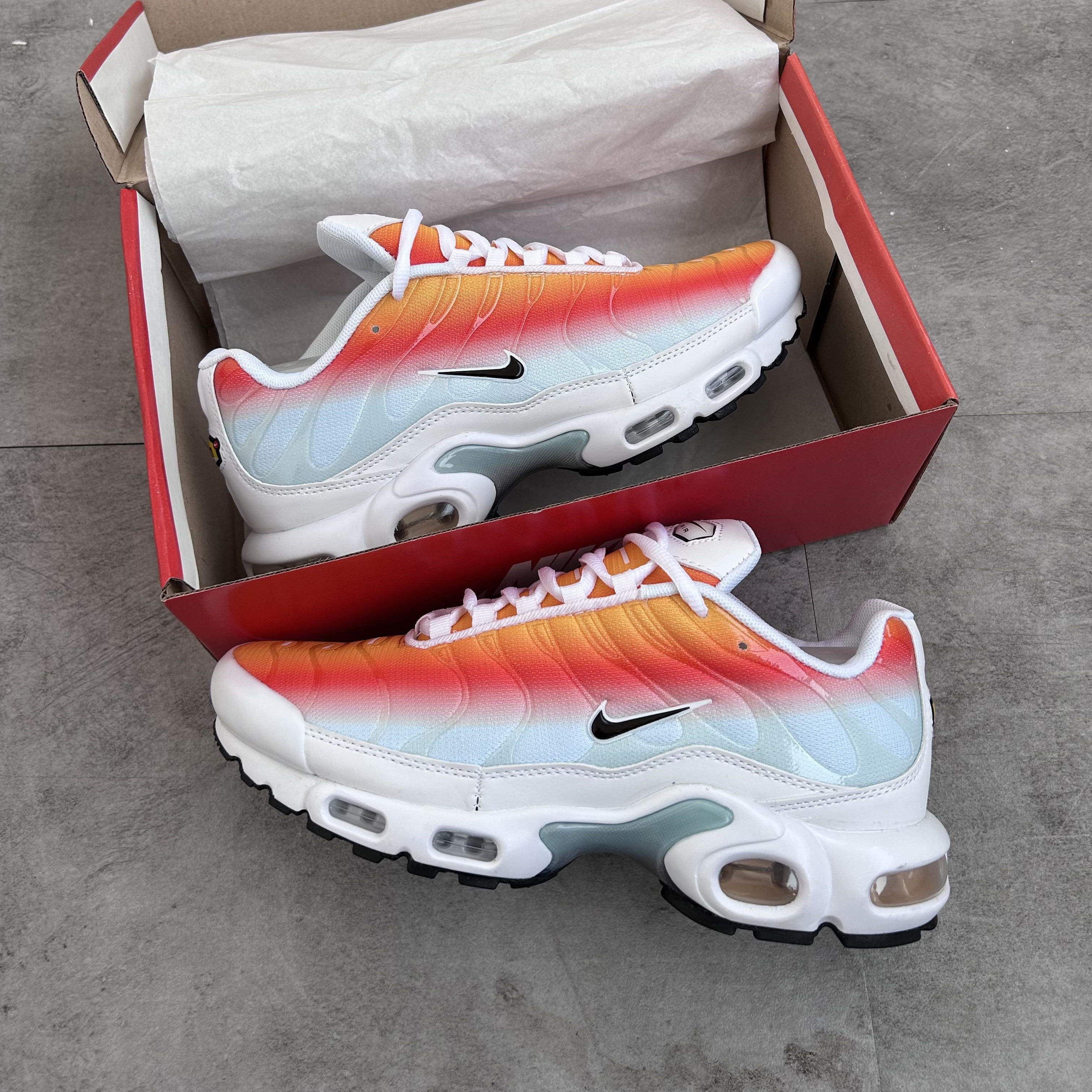 Air Max Plus Tropical Sunset