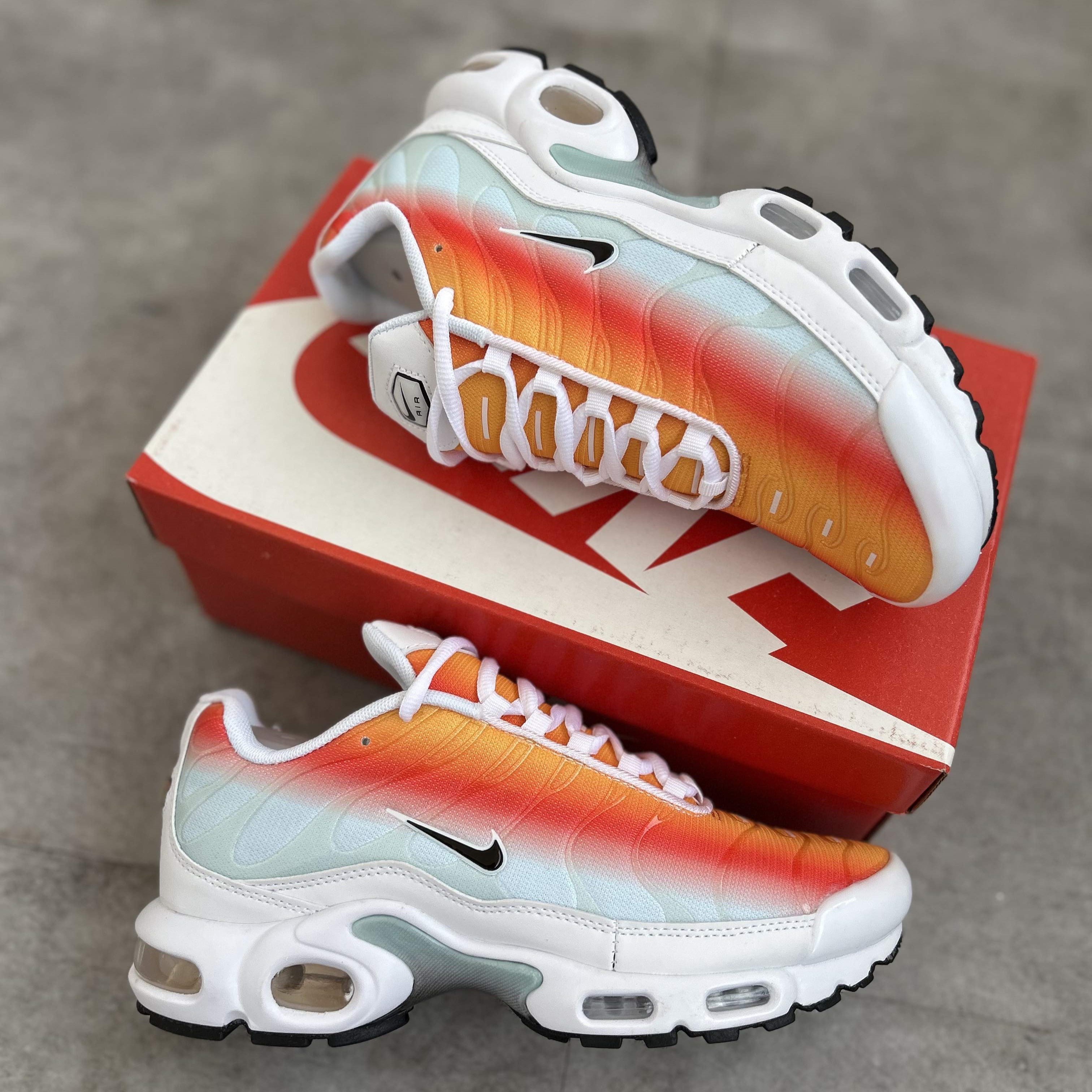 Air Max Plus Tropical Sunset