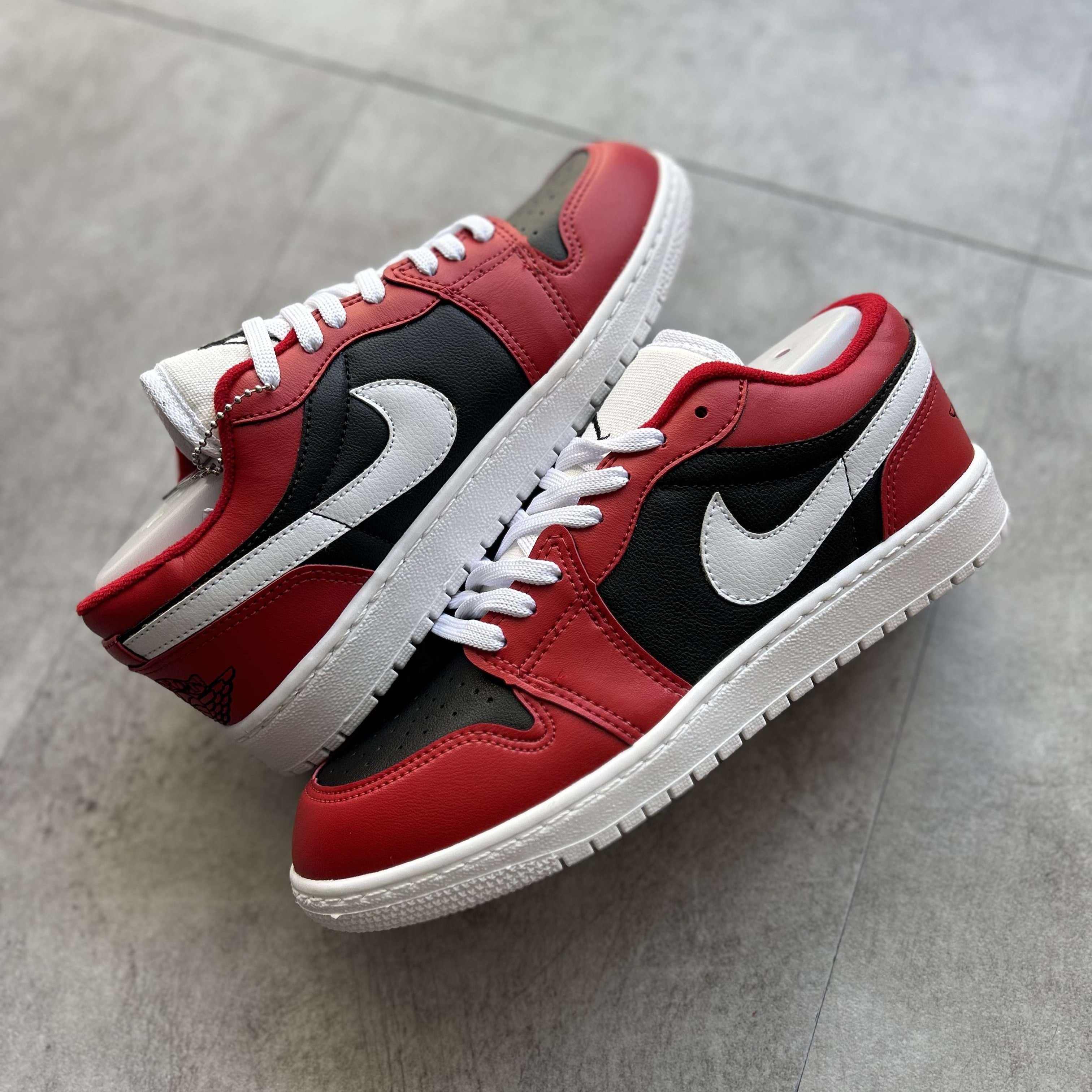 Air Jordan 1 Low Chicago Flip*