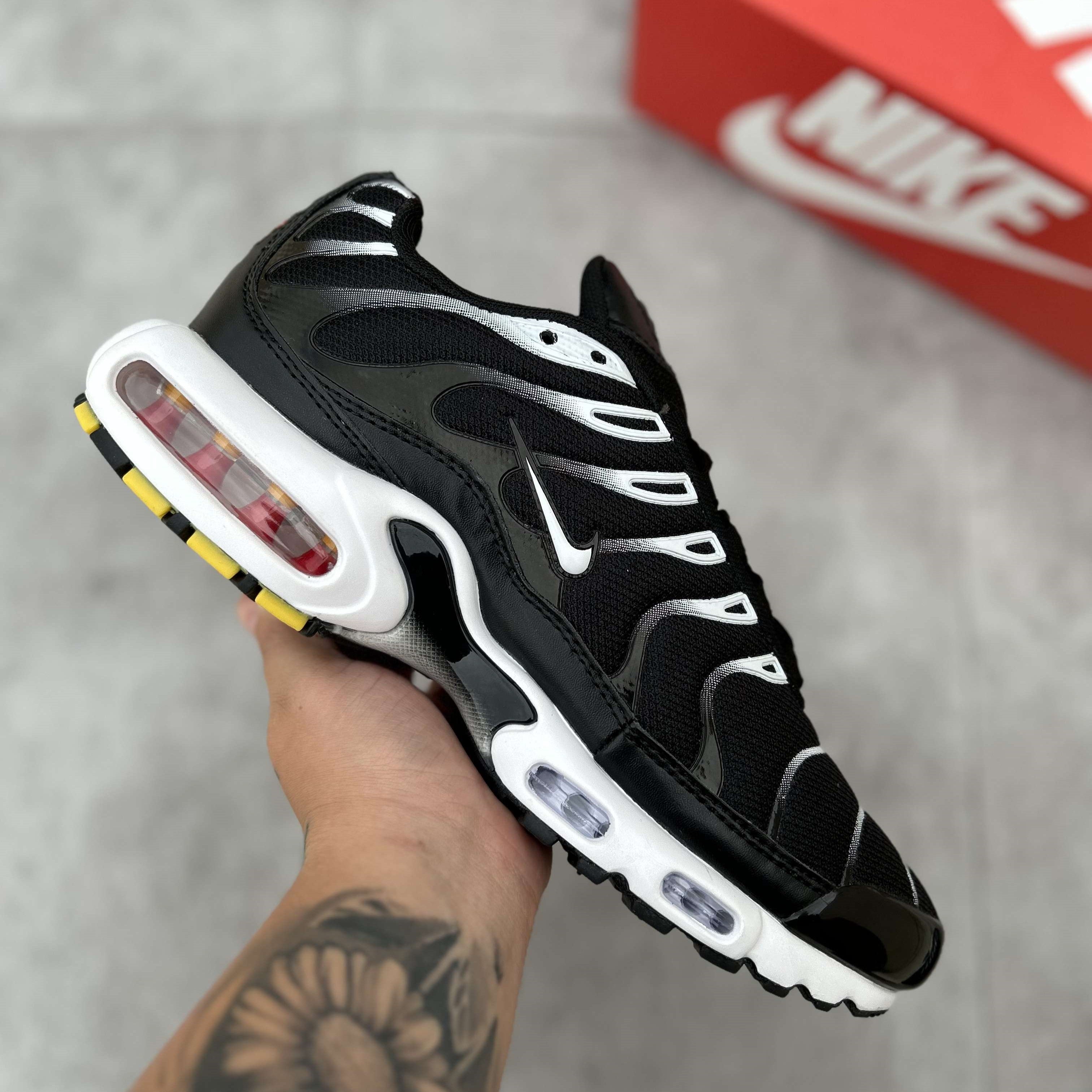 Air Max Plus TN Black White & Reflect Silver
