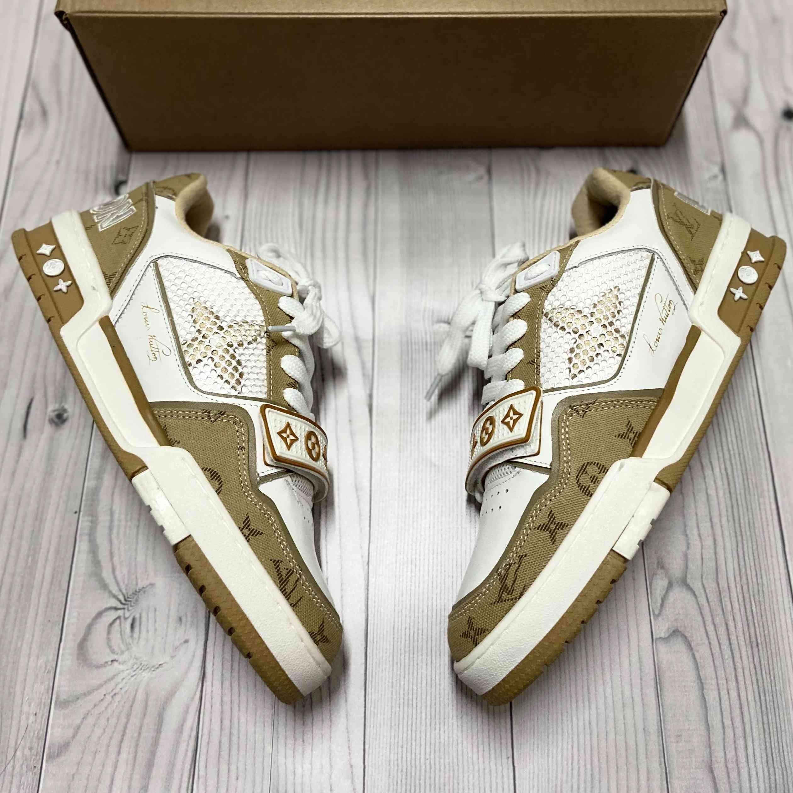 LV Trainer Beige White