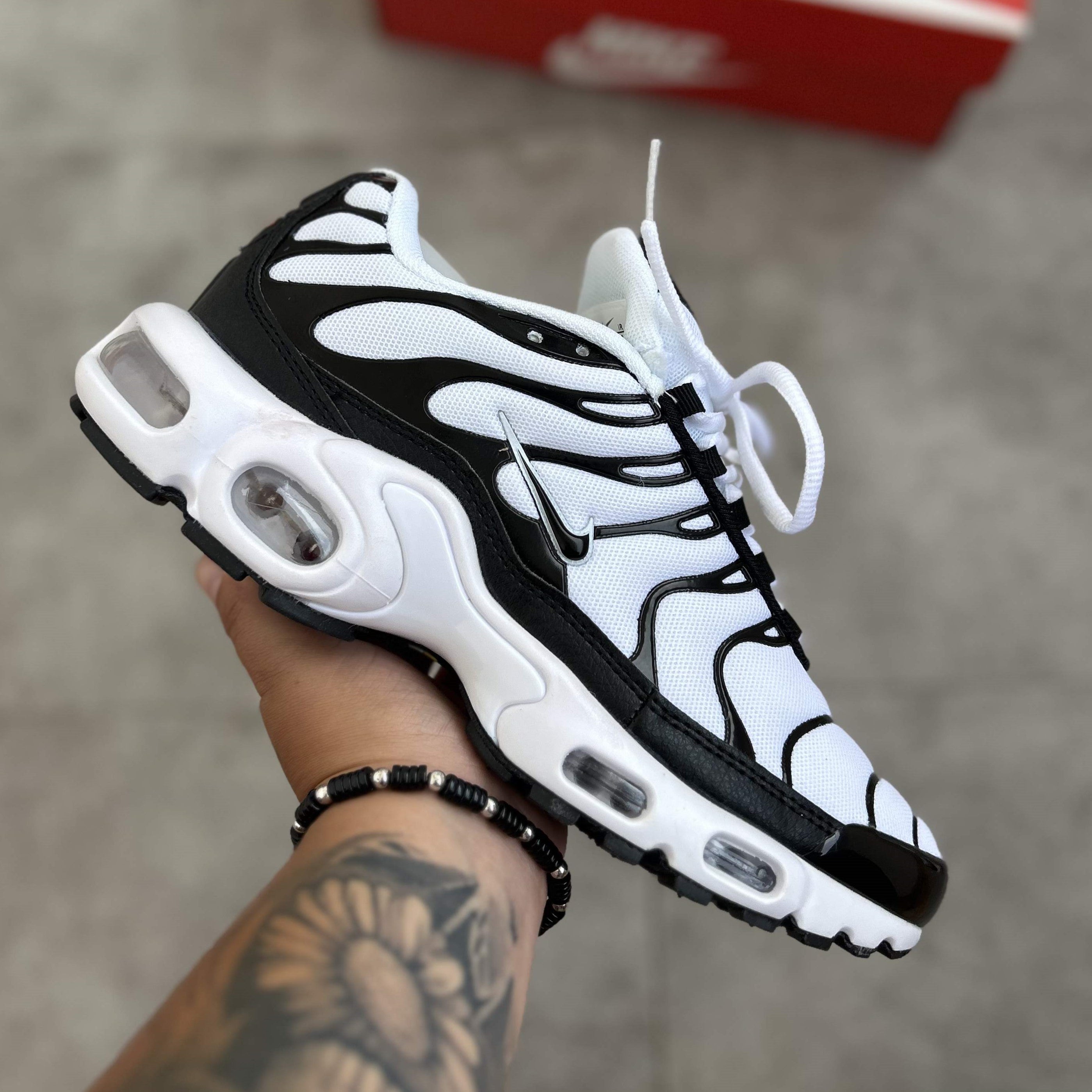 Air Max Plus TN Essential Panda