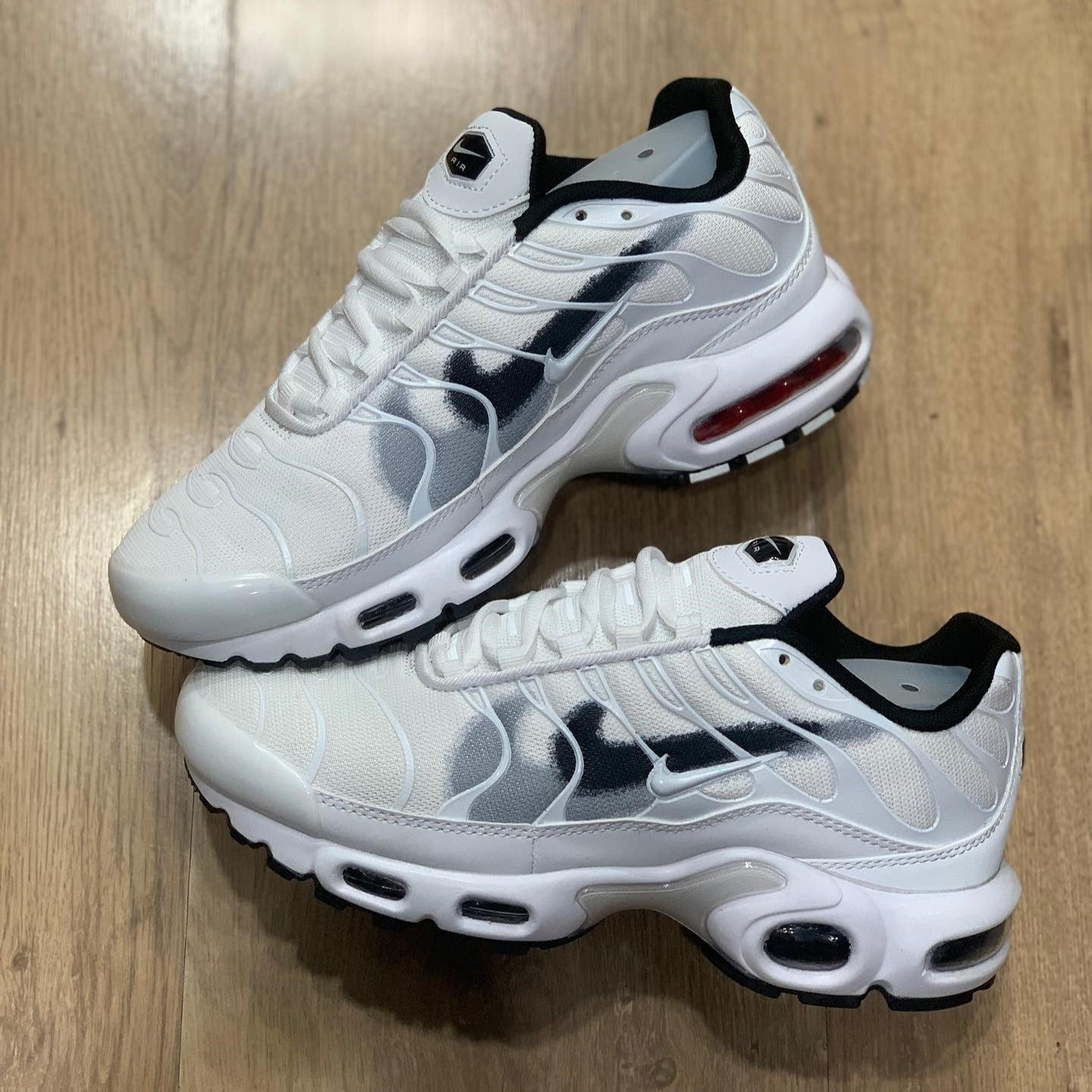 Air Max Plus TN Spray Paint Swoosh White Cool Grey