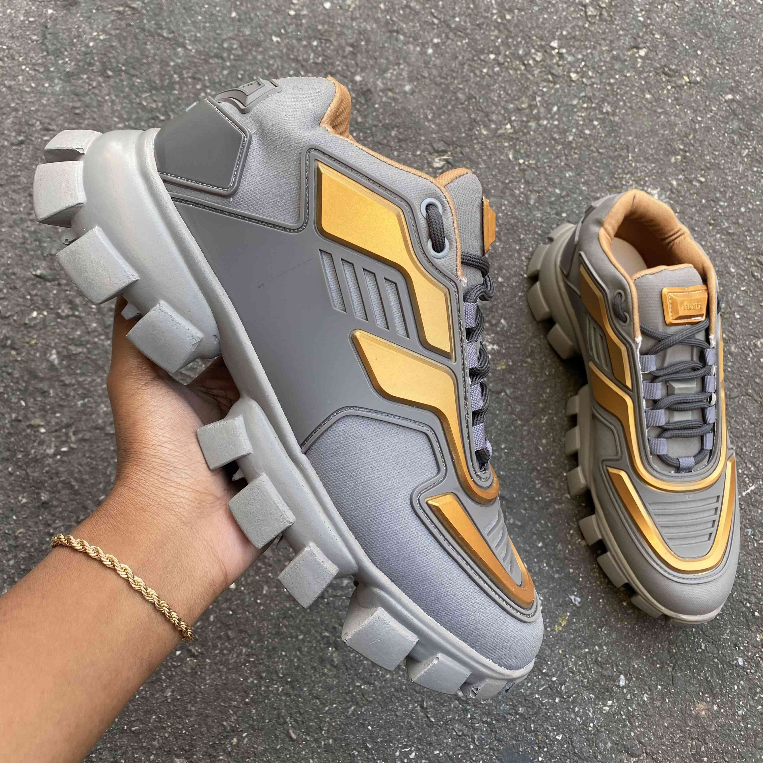 Cloudbust Thunder Grey Gold