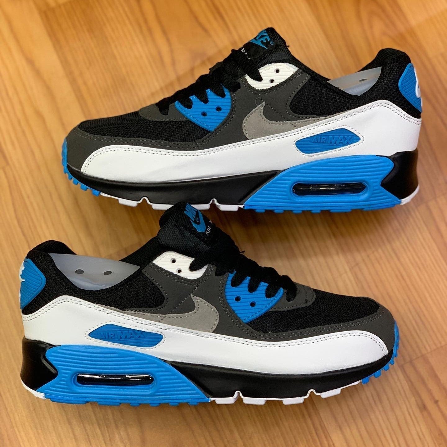 Air Max 90 Reverse Laser Blue